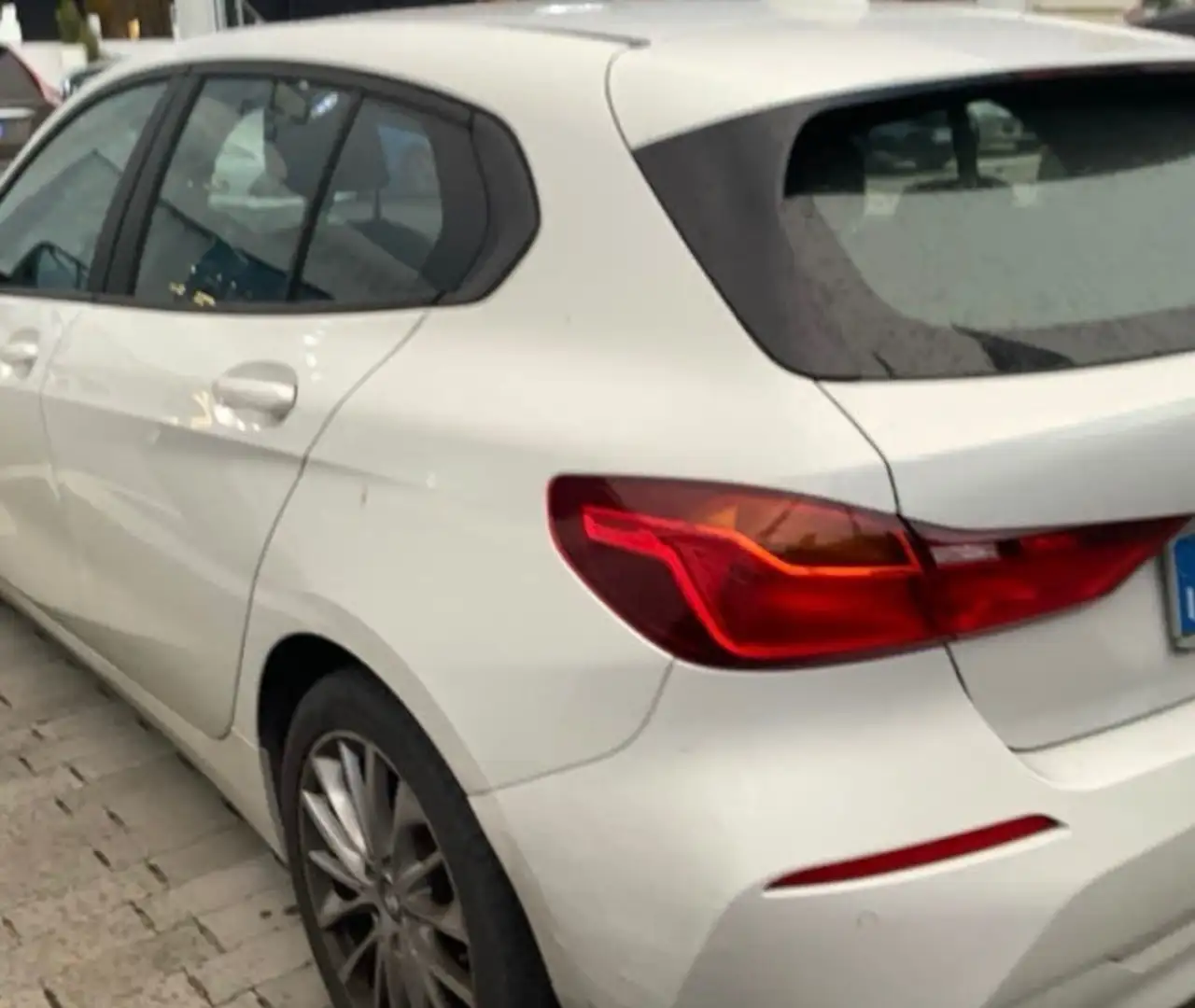 BMW 116 116d 5p. Advantage SPORT Blanc - 2