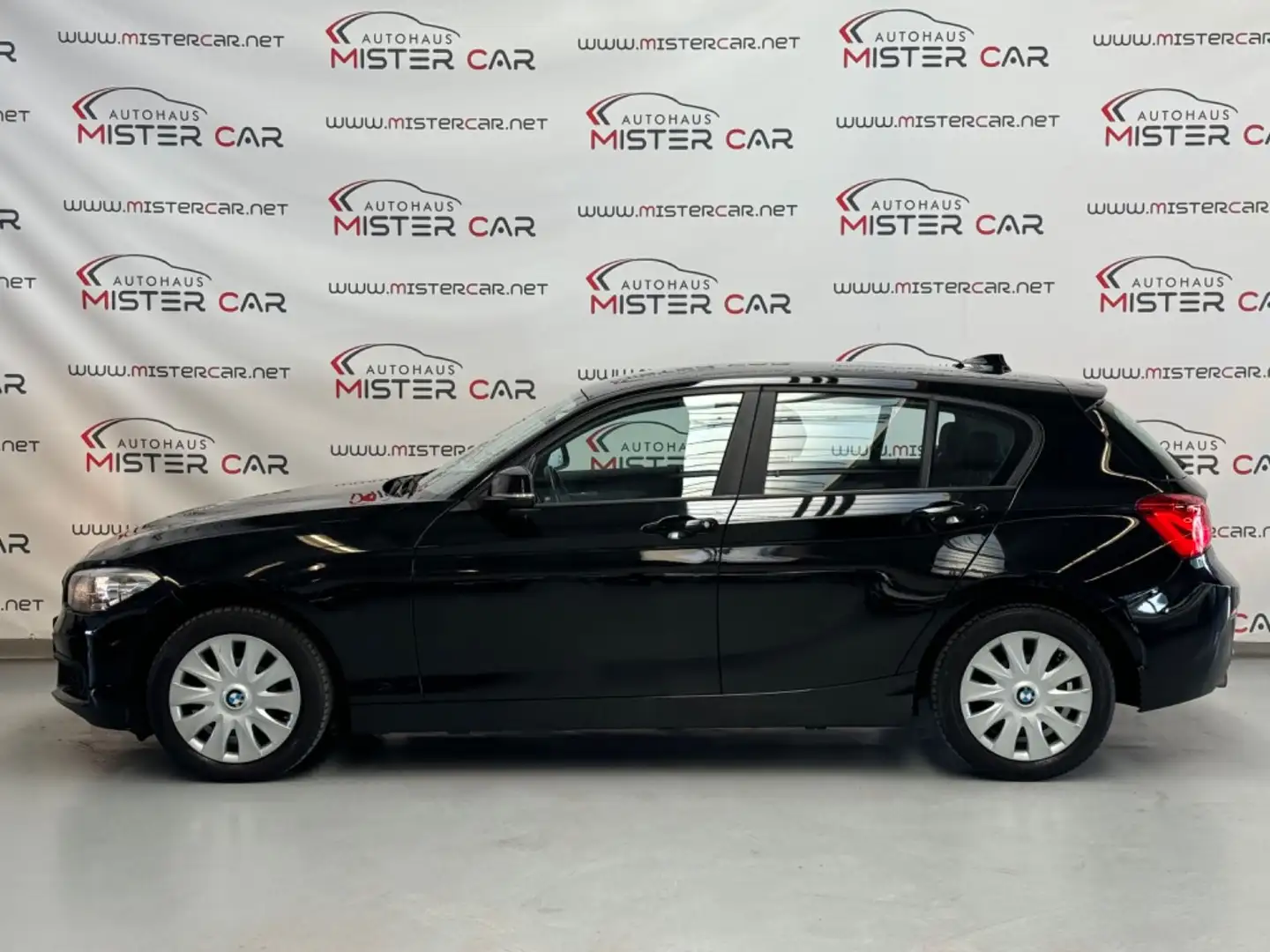 BMW 116 d Advantage Navi/AHK/PDC/SHZ/Tempo/Klimaaut Schwarz - 2