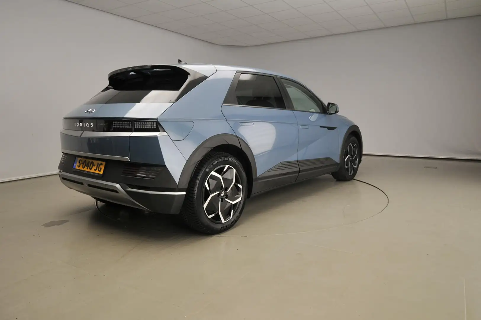 Hyundai IONIQ 5 Style 58 kWh | Alu velgen 19" | Navi | DAB | Cruis Bleu - 2
