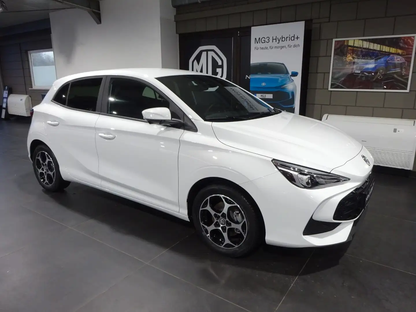 MG MG3 Luxury MY 24 Wit - 2