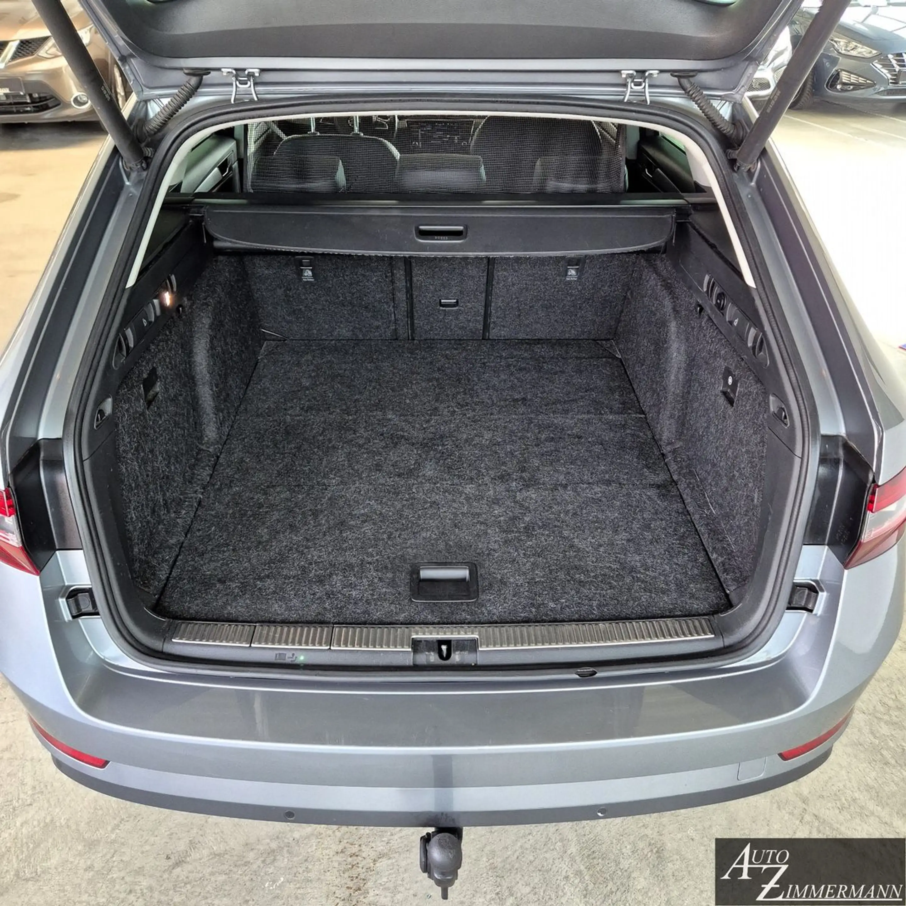 Skoda Superb 2,0TDI DSG Style 4x4 Leder*ACC*AHK*19Zoll — photo 10