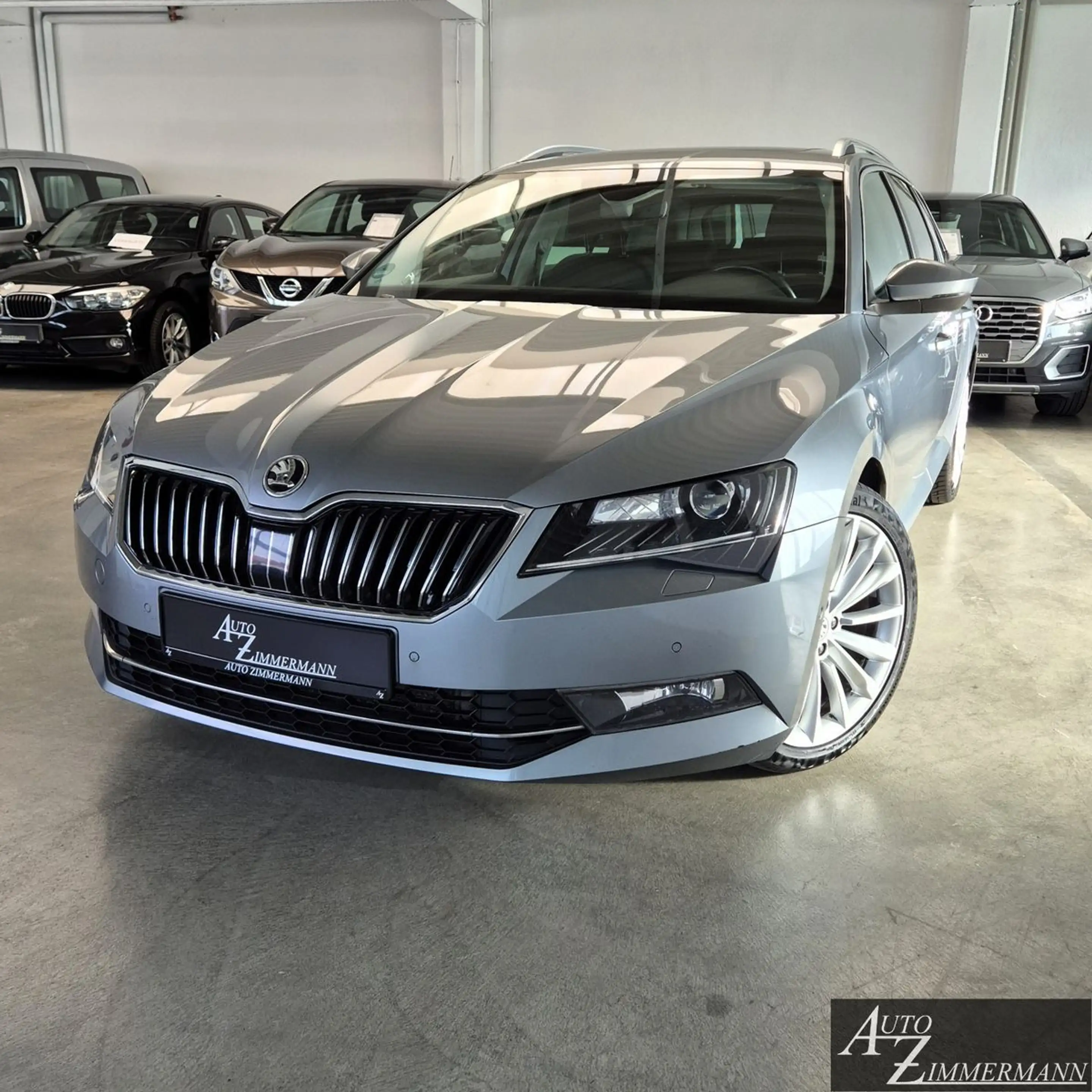 Skoda Superb 2,0TDI DSG Style 4x4 Leder*ACC*AHK*19Zoll