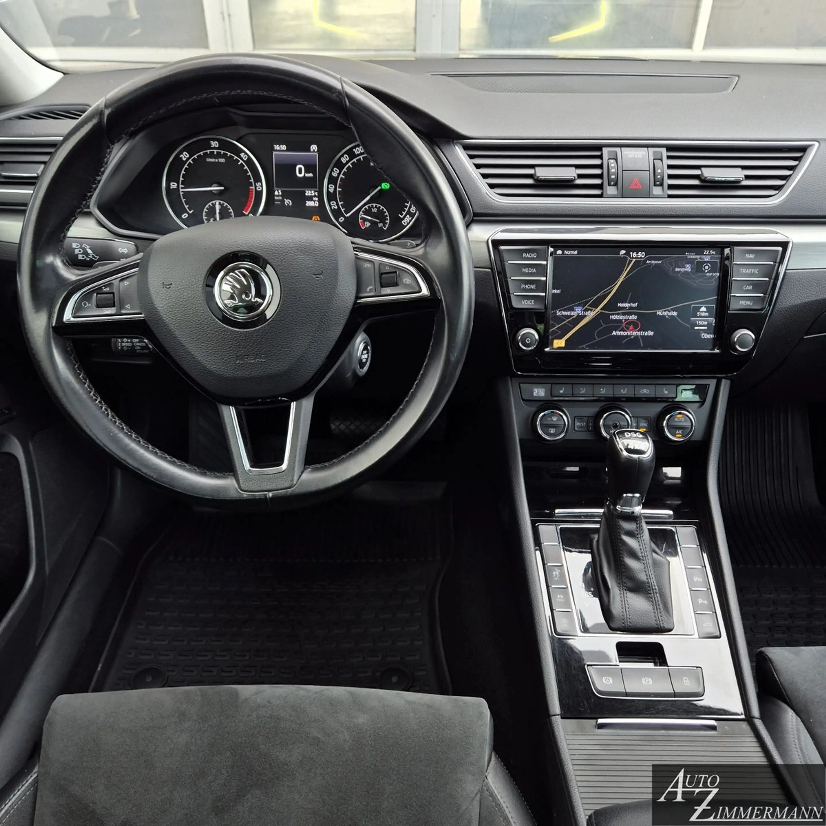 Skoda Superb 2,0TDI DSG Style 4x4 Leder*ACC*AHK*19Zoll — photo 7