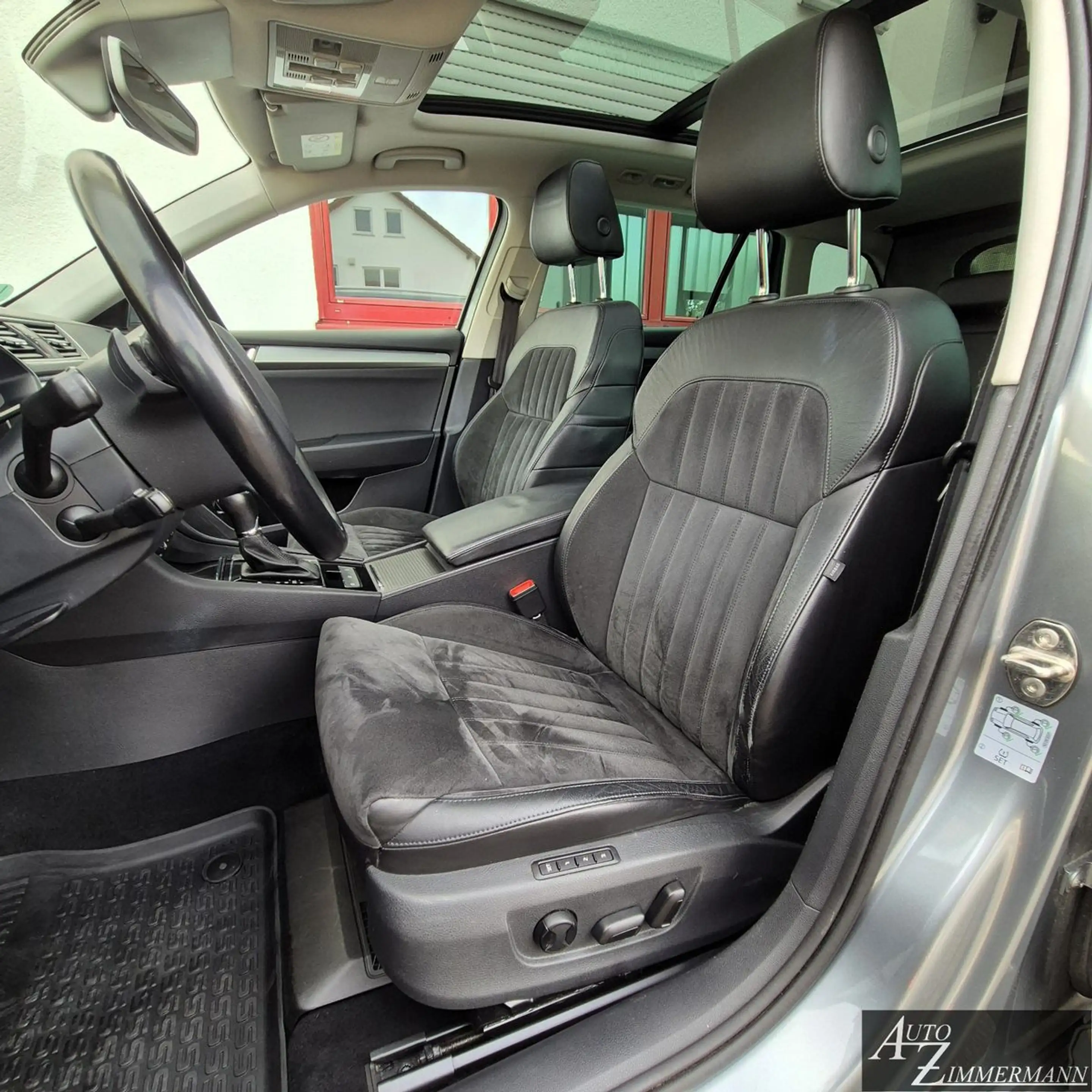 Skoda Superb 2,0TDI DSG Style 4x4 Leder*ACC*AHK*19Zoll — photo 8