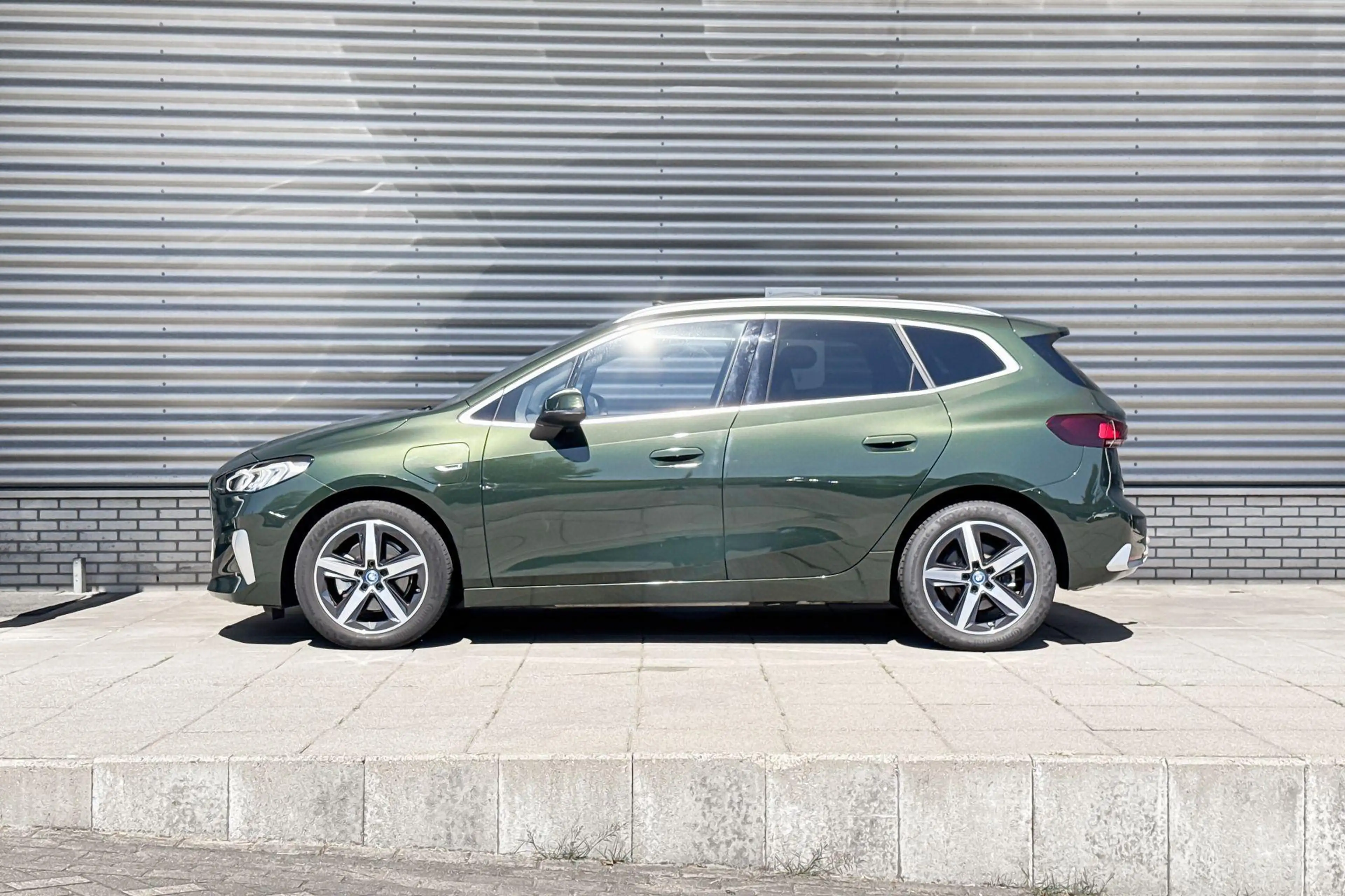 BMW 225 2 Serie Active Tourer 225e xDrive — photo 2