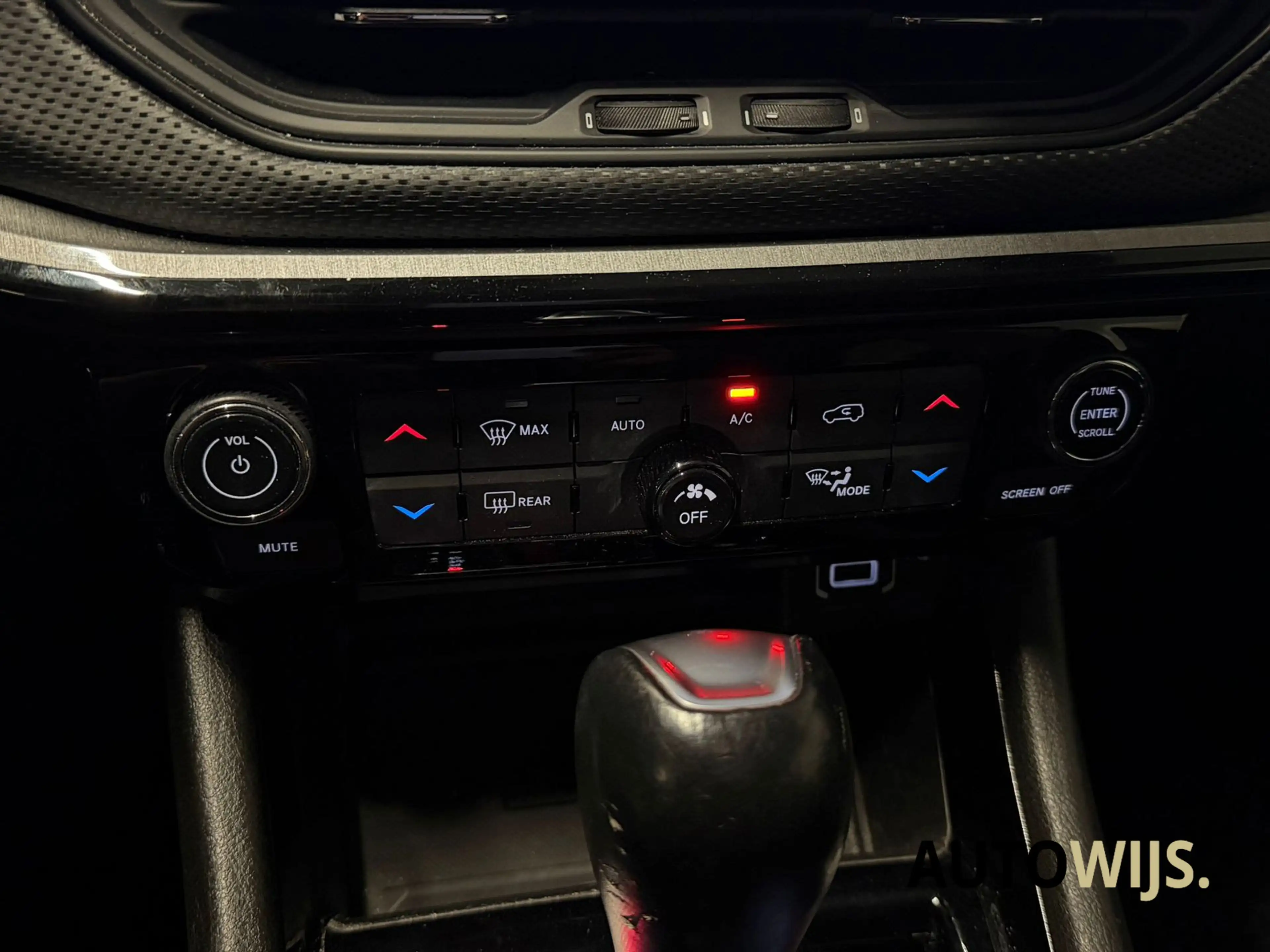 Jeep Compass 4xe 240 Plug-in Hybrid Electric Trailhawk|LEDER|TR — photo 26