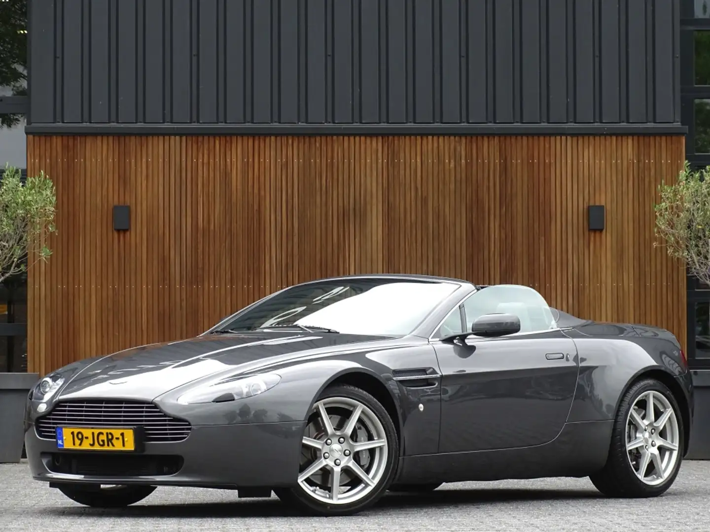 Aston Martin Vantage V8 Roadster 4.3 V8 385PK Sportshift / unieke conco Grau - 1