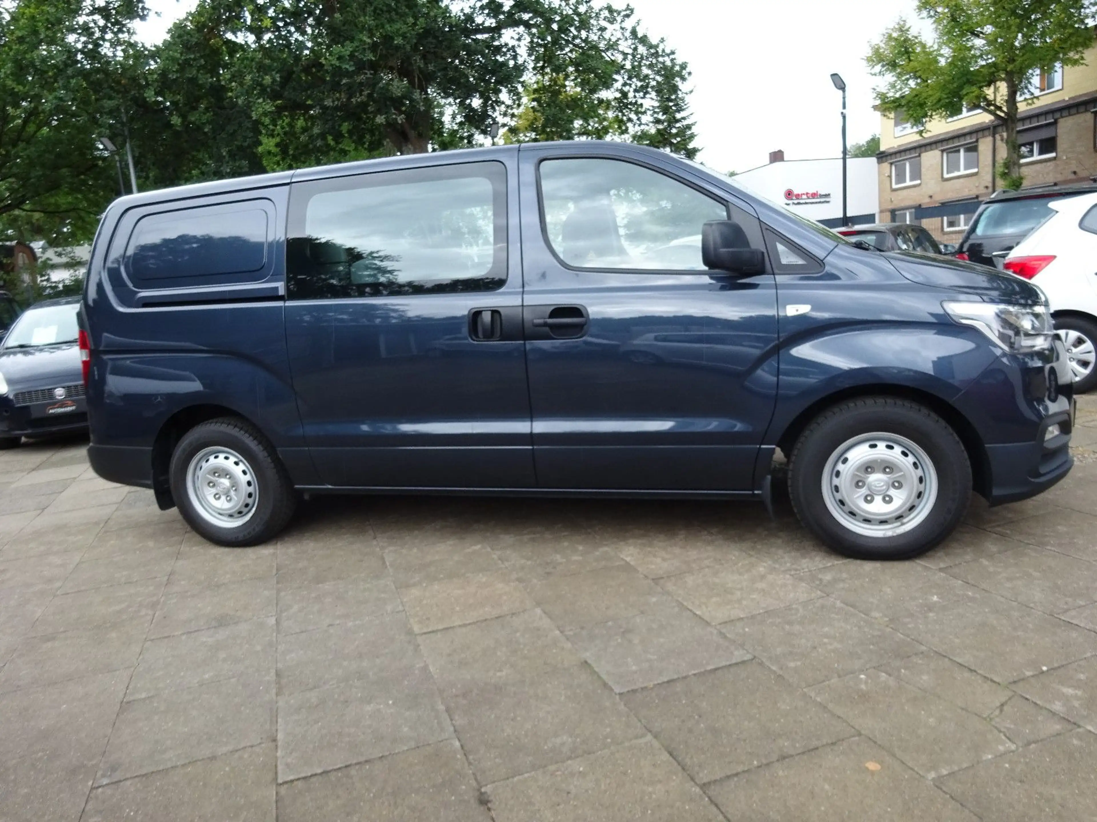 Hyundai H-1 2,5 CRDi Travel Trend 1-Hand / 6-Sitze / K — photo 4