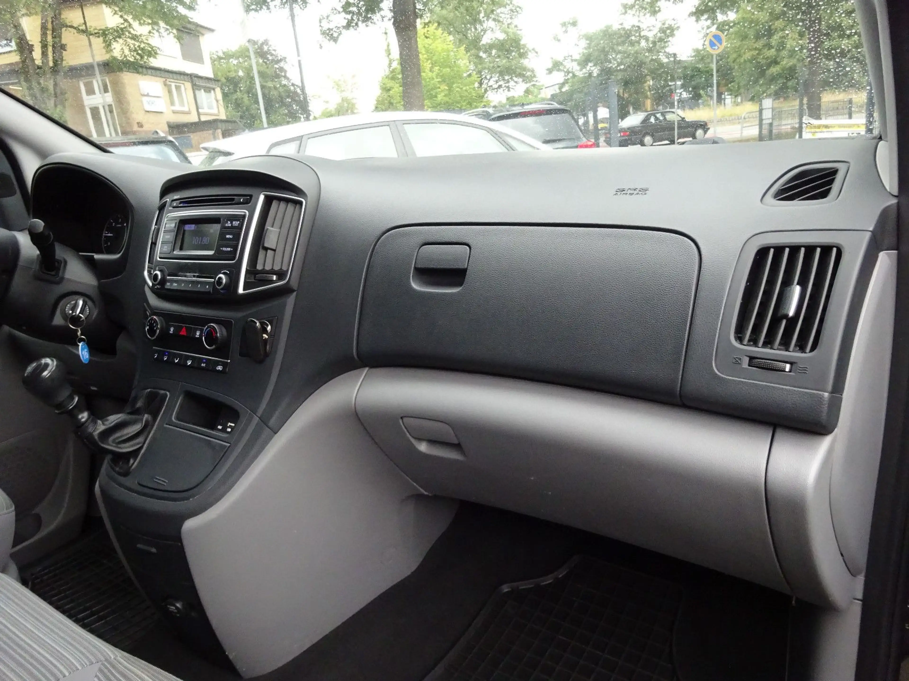 Hyundai H-1 2,5 CRDi Travel Trend 1-Hand / 6-Sitze / K — photo 15