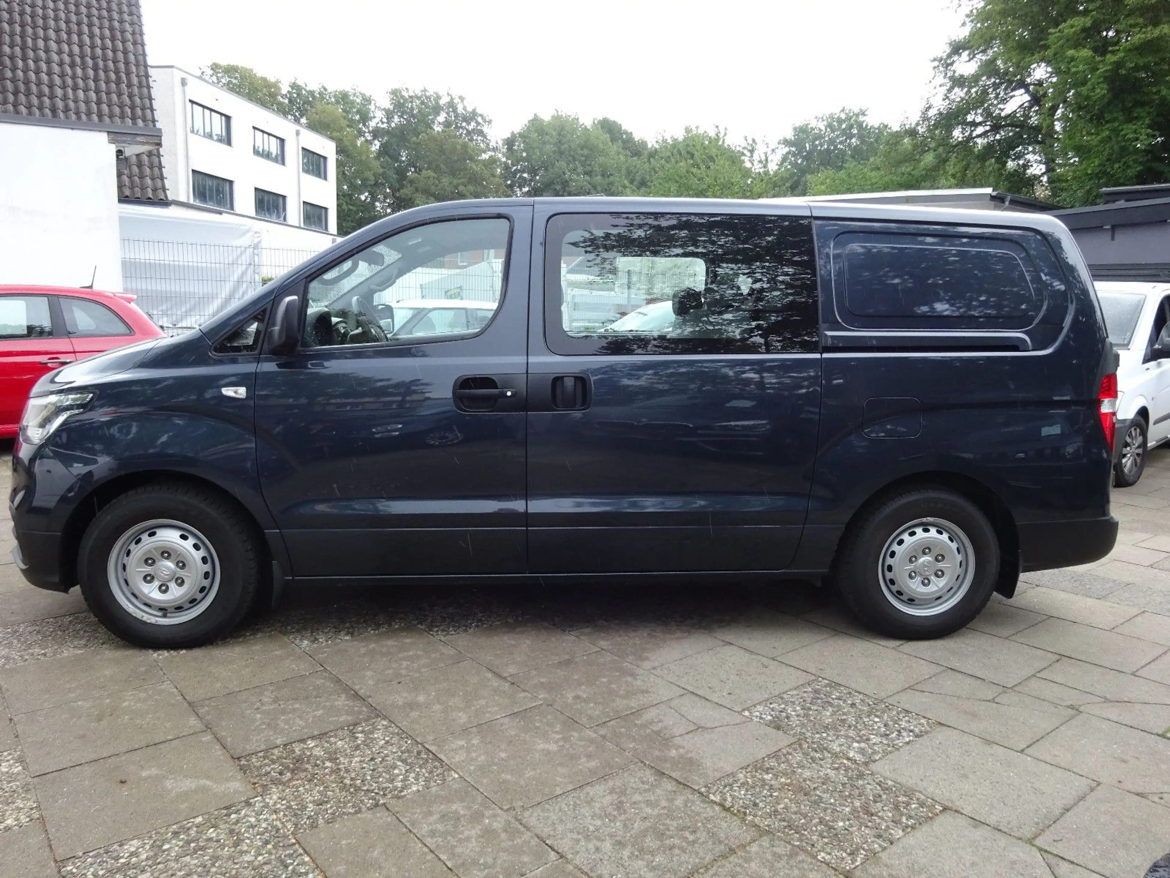 Hyundai H-1 2,5 CRDi Travel Trend 1-Hand / 6-Sitze / K — photo 8