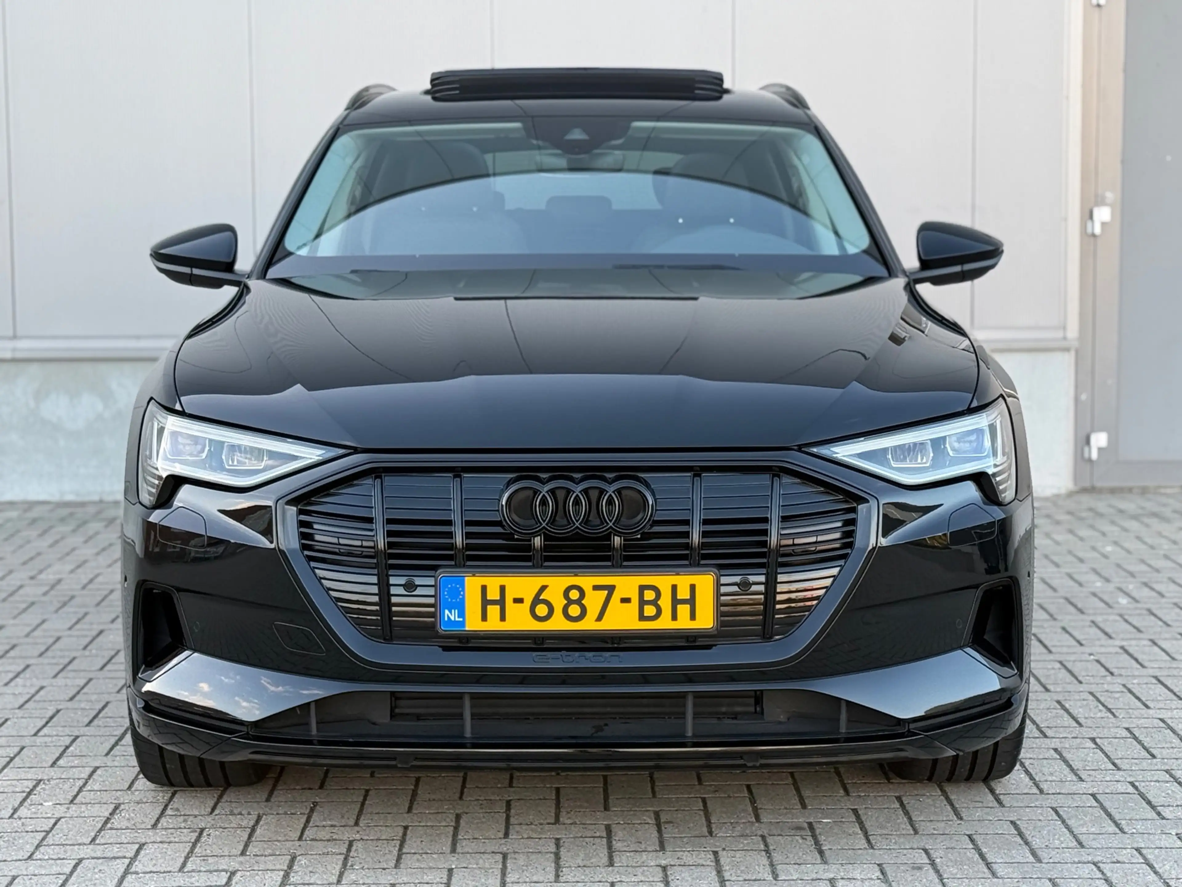 Audi e-tron E-tron 50 quattro SOH 92% PANO 71 kWh — photo 4