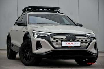 Q8 e-tron 55 quattro edition Dakar