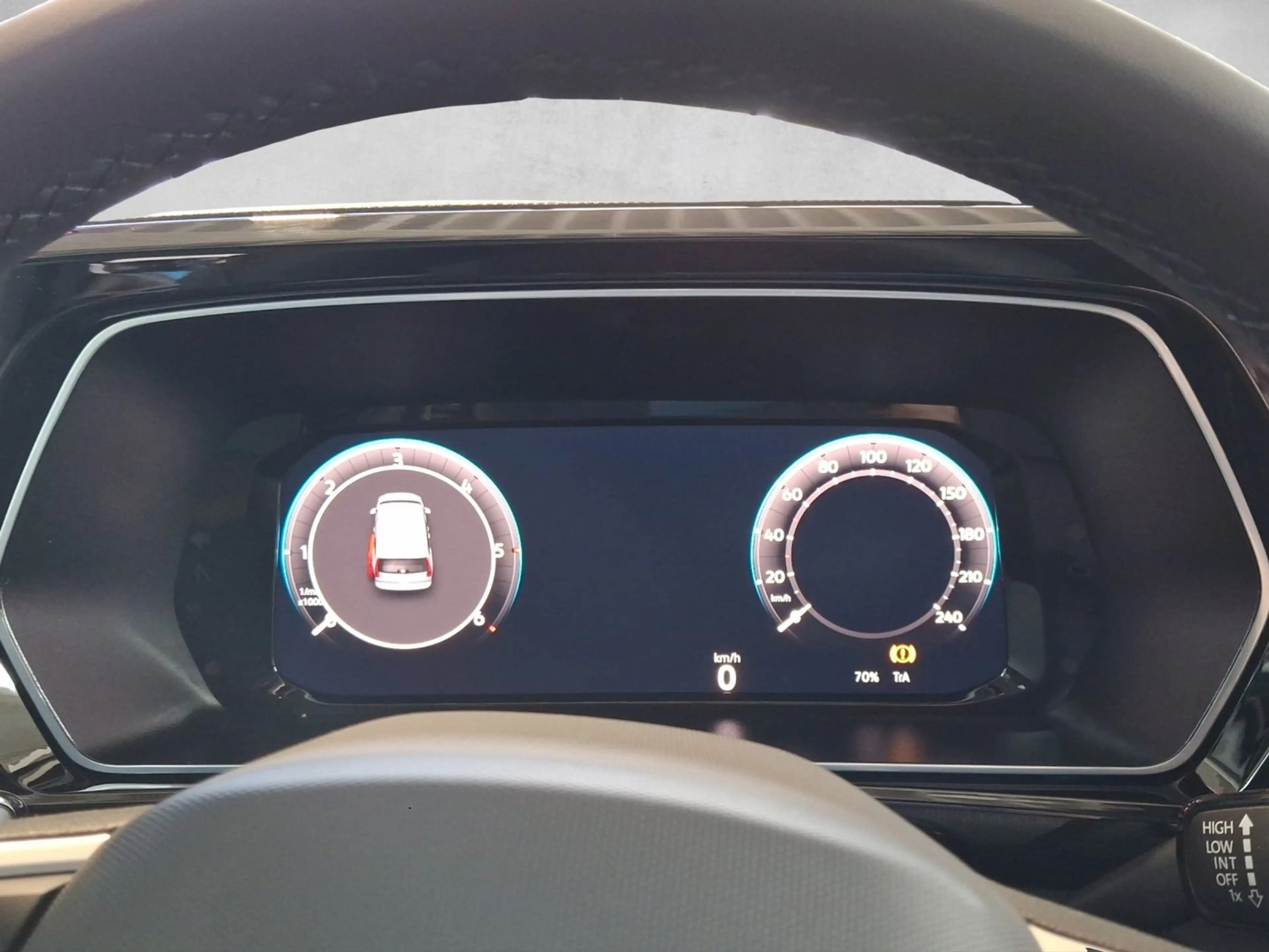 Volkswagen Caddy Dark Label Maxi TDI 4MOTION — photo 9