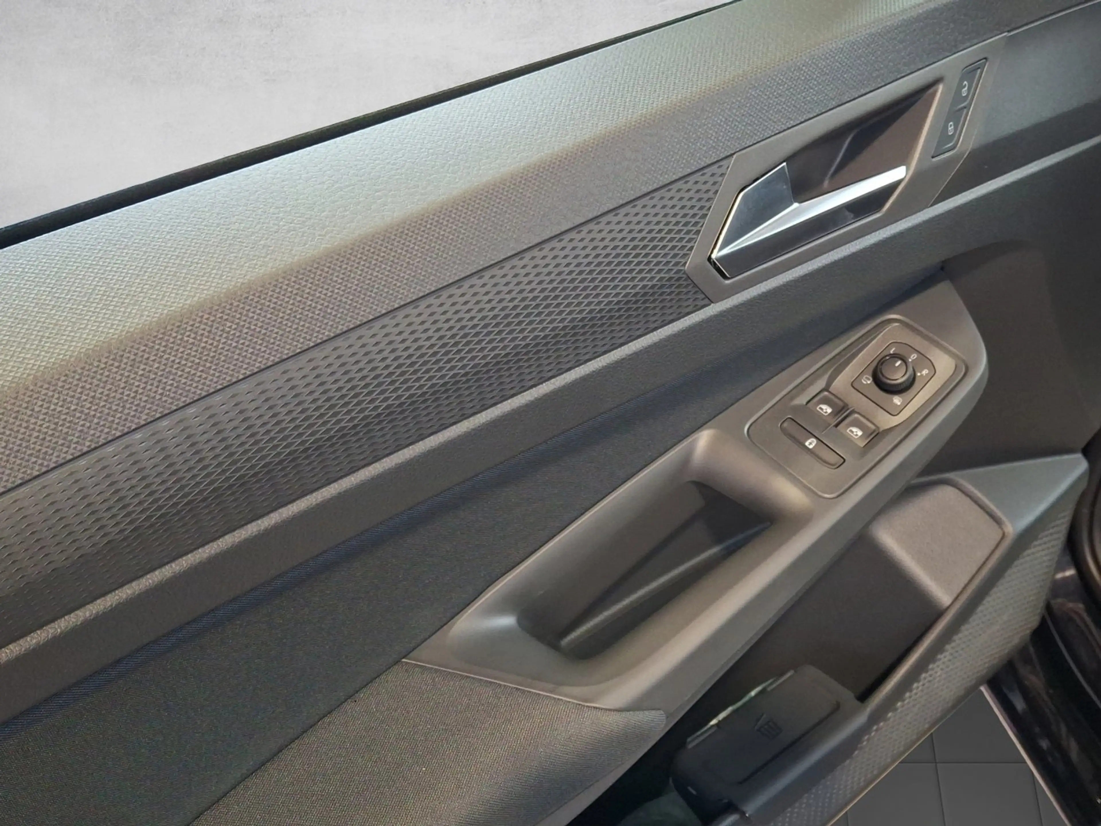 Volkswagen Caddy Dark Label Maxi TDI 4MOTION — photo 6