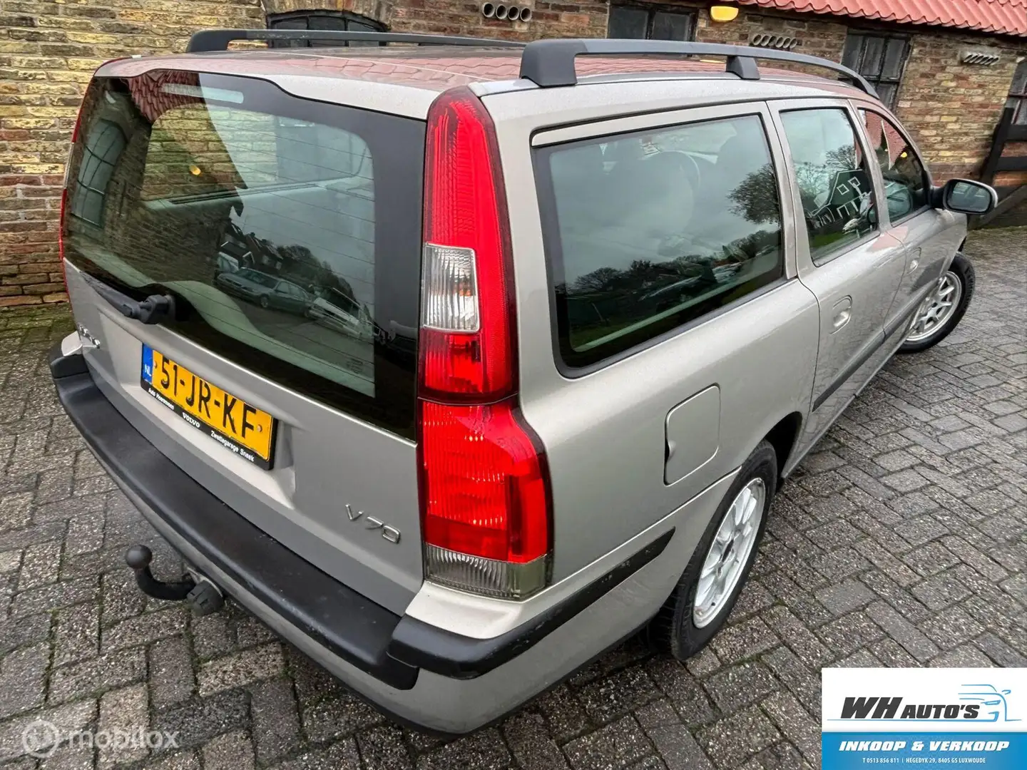 Volvo V70 2.4 D Comfort Line Beige - 2