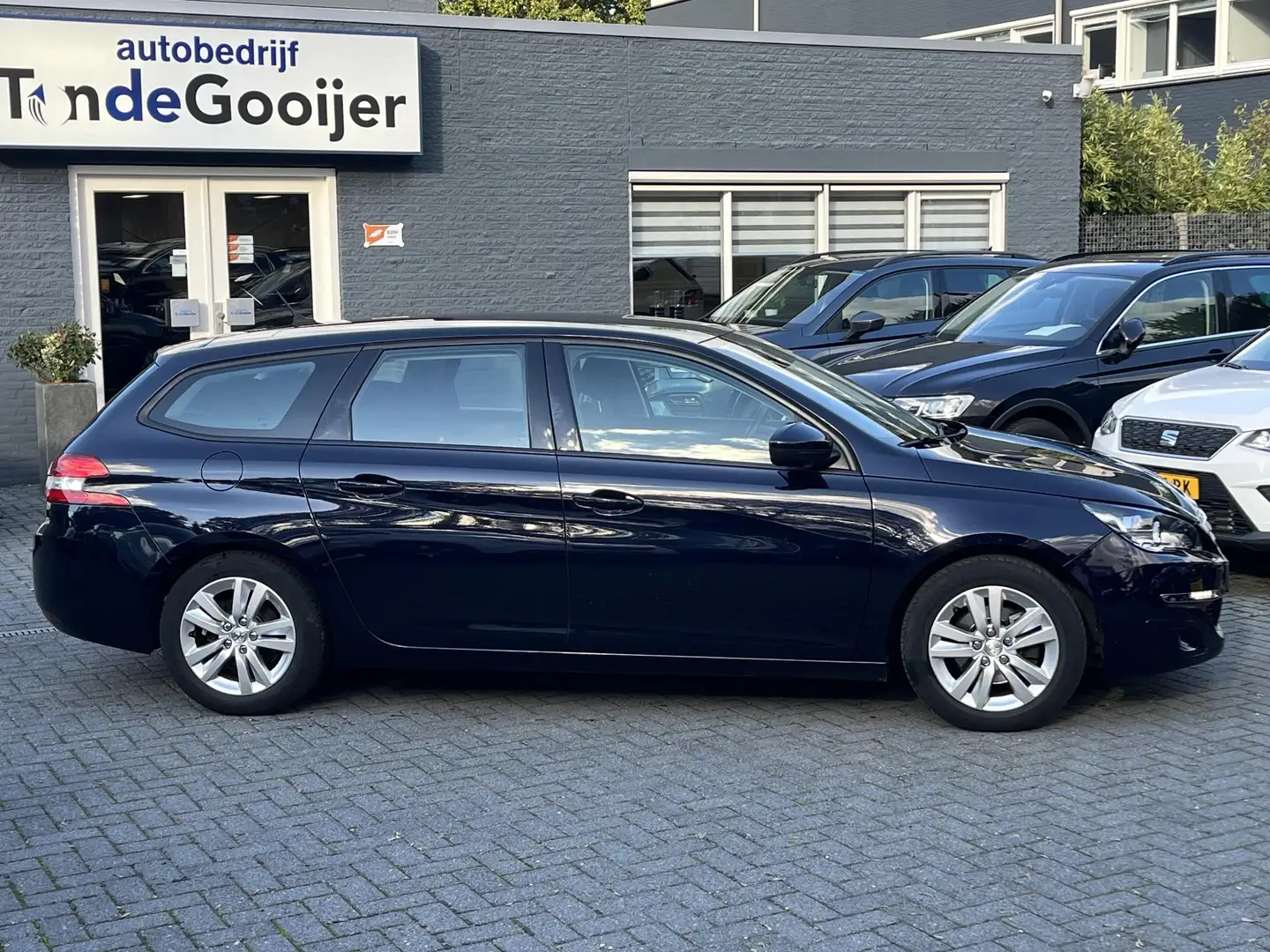Peugeot 308 SW 1.2 PureTech Active | NAV. | STOELVERW. | AFN. Bleu - 2