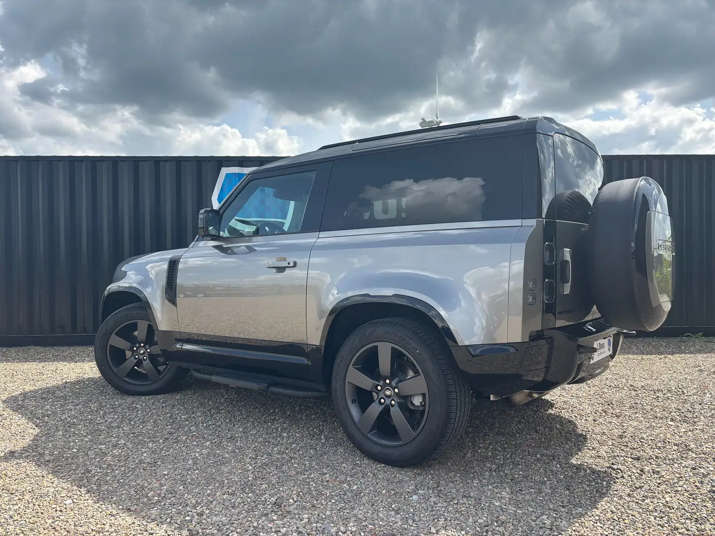 Land Rover Defender 90 3.0D D200 X-Dynamic SE - LICHTE VRACHT Grijs - 2