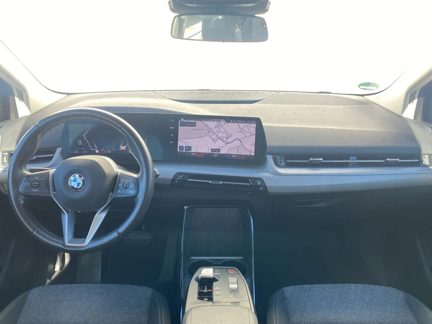 BMW 218 i Active Tourer AHK+DrivAss+SHZ+RFK+AppleCar+ Schwarz - 2