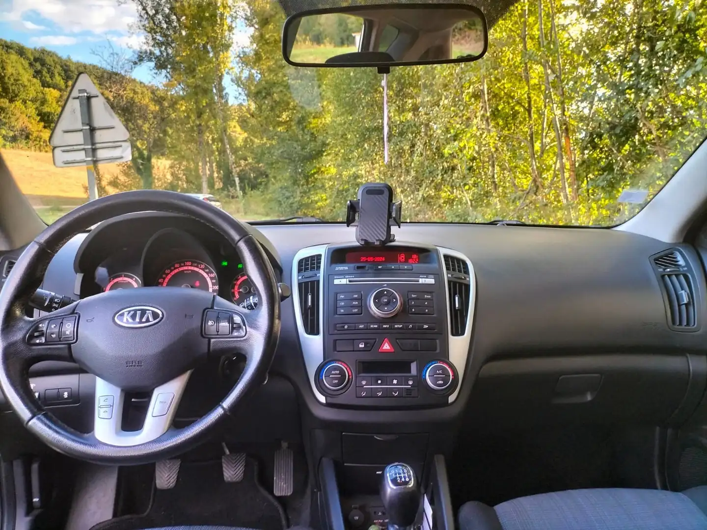 Kia Ceed / cee'd 1.6L CRDi 90 Navi Pack - 1