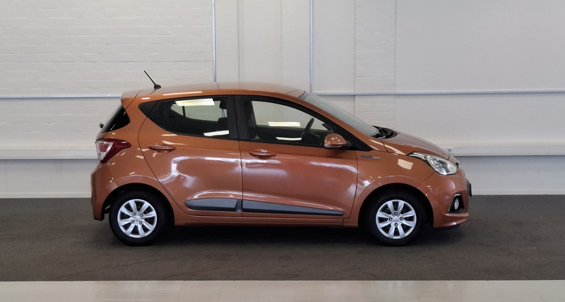 Hyundai i10 1.0i i-Motion Premium 3e Eigenaar Airco Garantie M — photo 4
