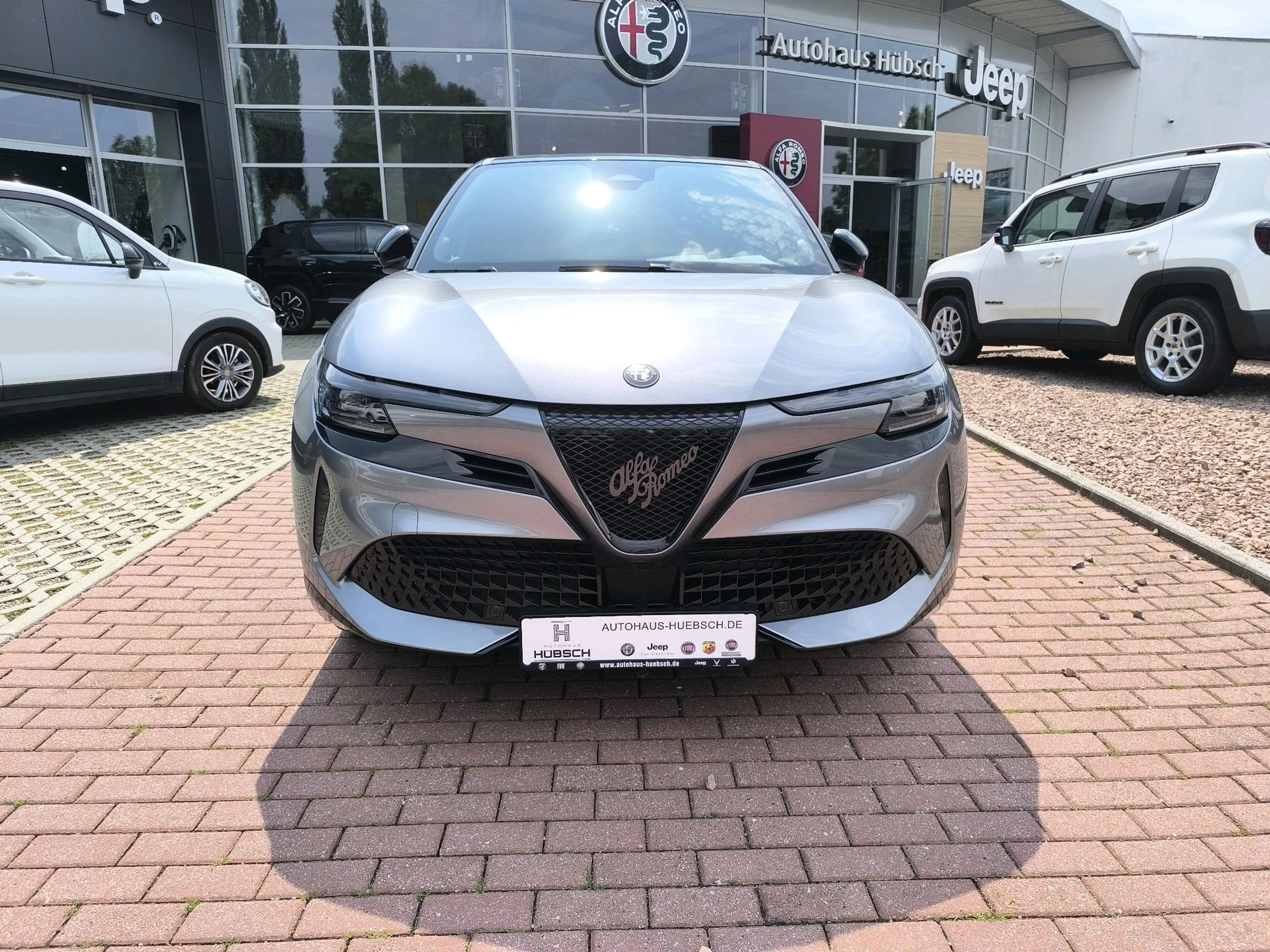 Alfa Romeo Junior Elettrica 115 kW Sport Speciale — photo 2