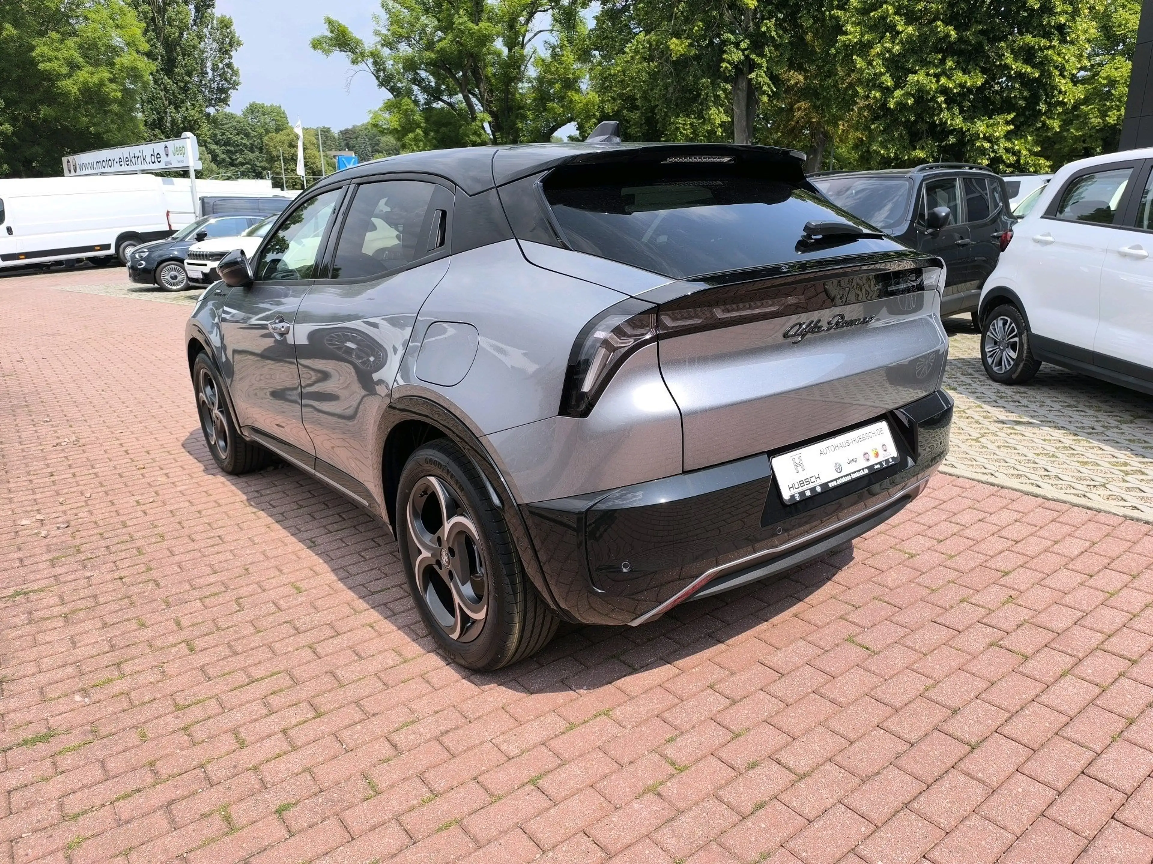 Alfa Romeo Junior Elettrica 115 kW Sport Speciale — photo 5