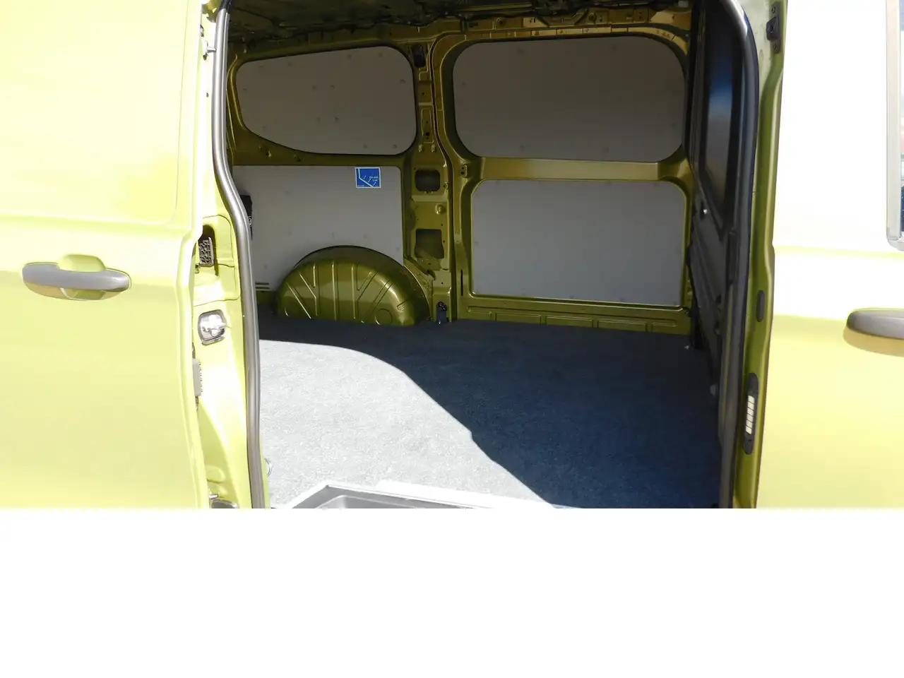 Volkswagen T7 Transporter Elektro 1-Gang 3 Sitze Navi Klima, миниатюра 7