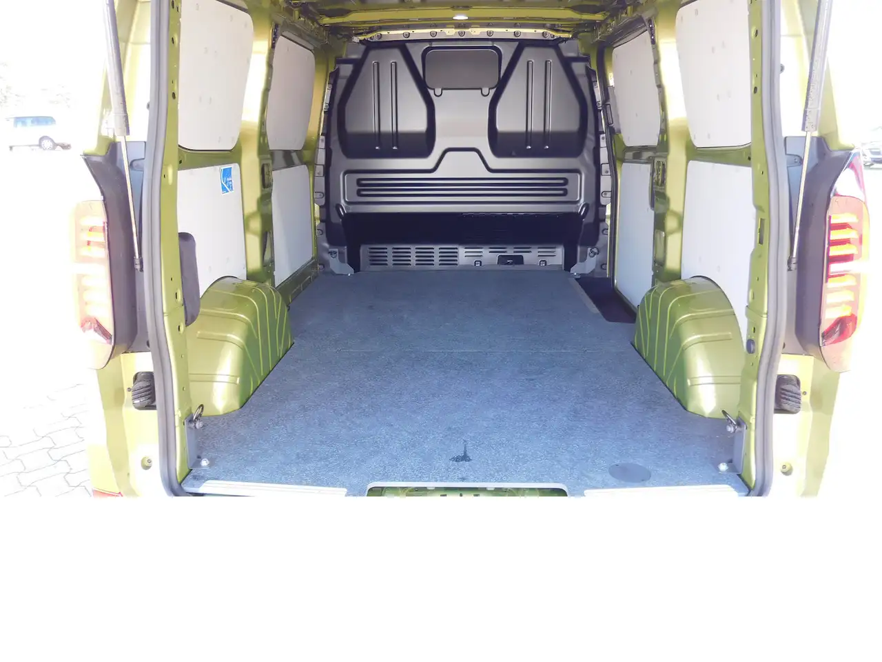 Volkswagen T7 Transporter Elektro 1-Gang 3 Sitze Navi Klima, миниатюра 6