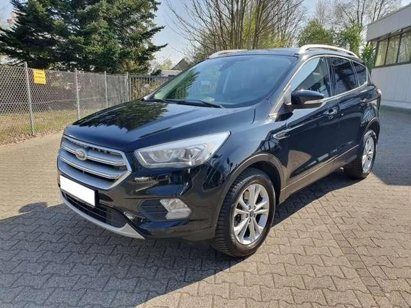 Ford Kuga Titanium, 2.0l Diesel Navi, RFK, Teilleder, SHZ Zwart - 1