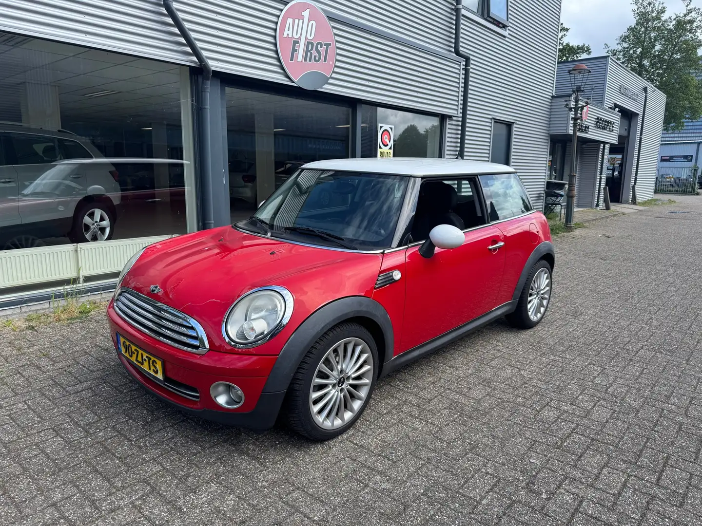 MINI Cooper Mini 1.6 Pepper Rood - 1