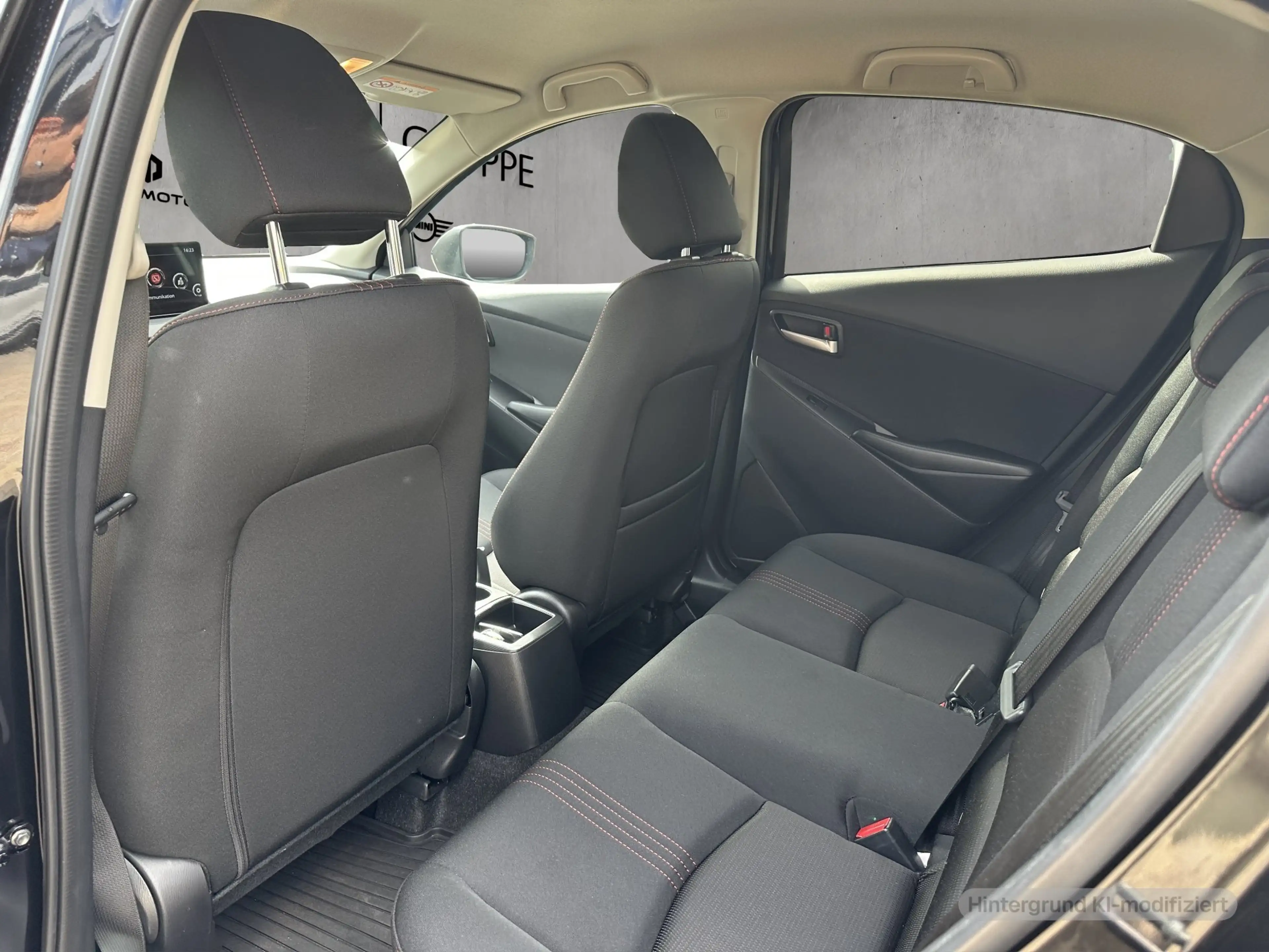 Mazda 2 G 90 PS 6MT FWD HOMURA — photo 10