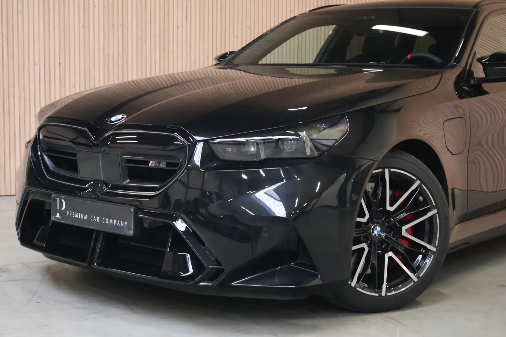 BMW M5 M5 xDrive Touring | FULL BLACK| NICE SPECS | NIEUW Noir - 2