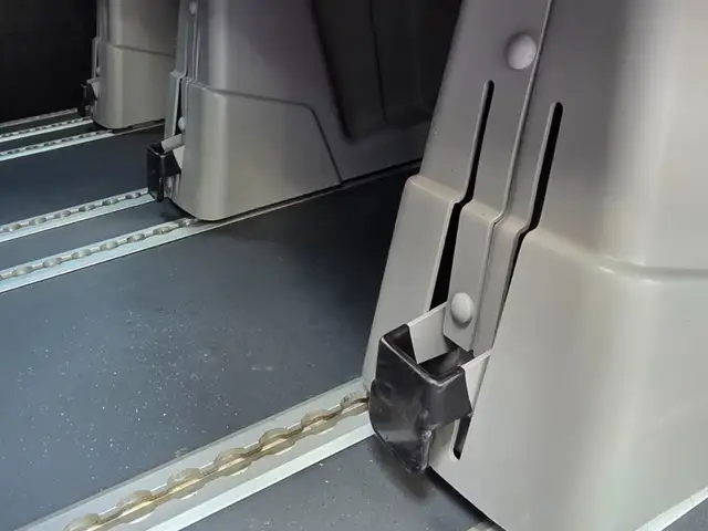 Peugeot Expert view 14