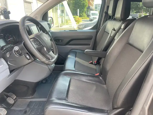 Peugeot Expert view 15