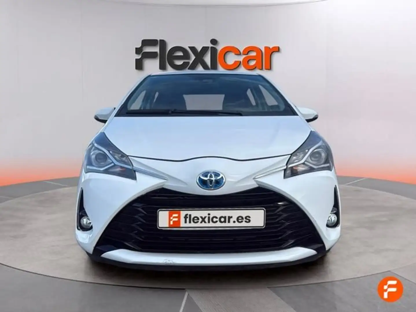 Toyota Yaris 120H 1.5 Active Tech Blanco - 2