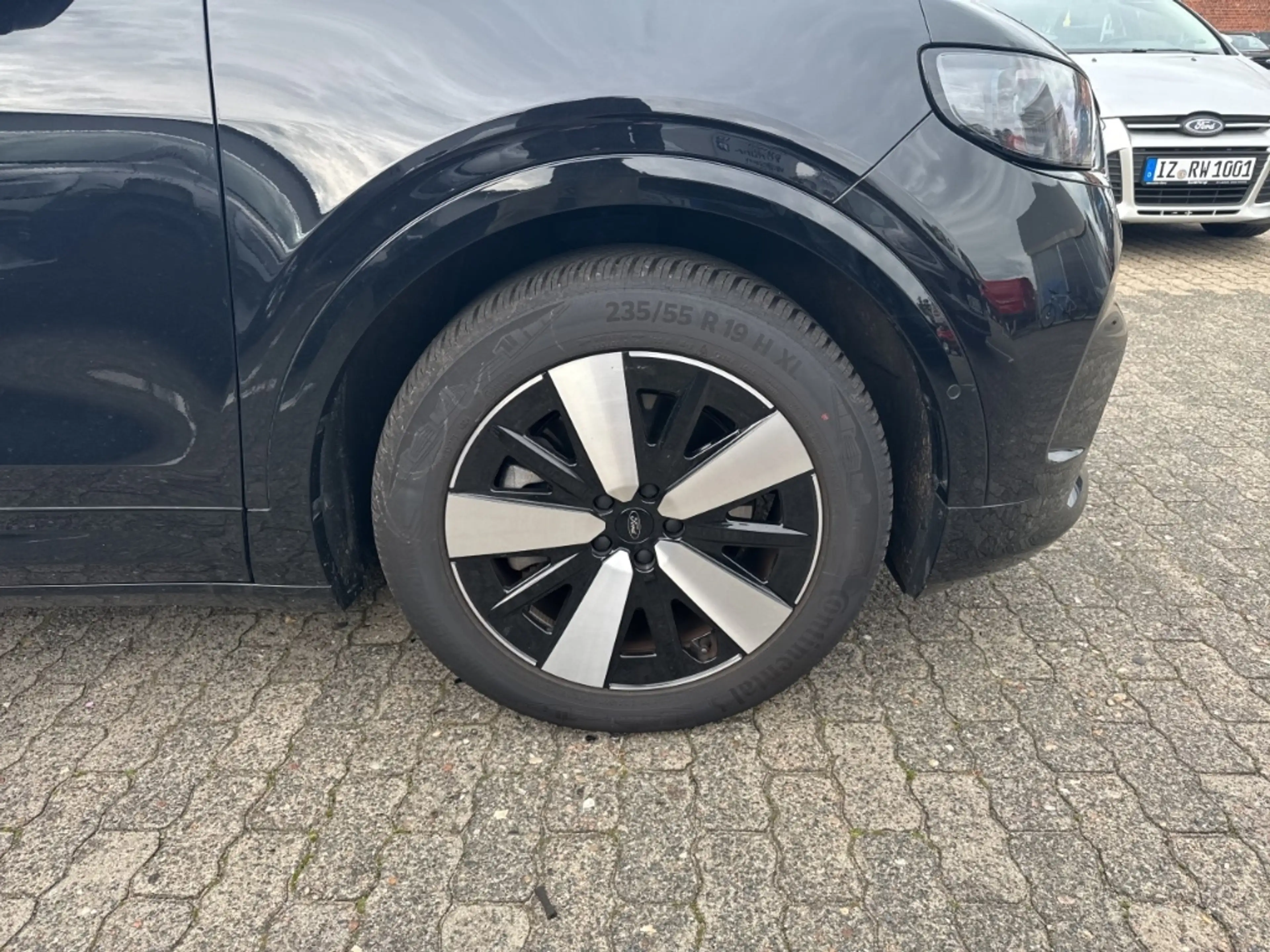 Ford Capri ELECT 77KW/H EXTENDET RWD RANGE NAVI / LED / AHK — photo 11