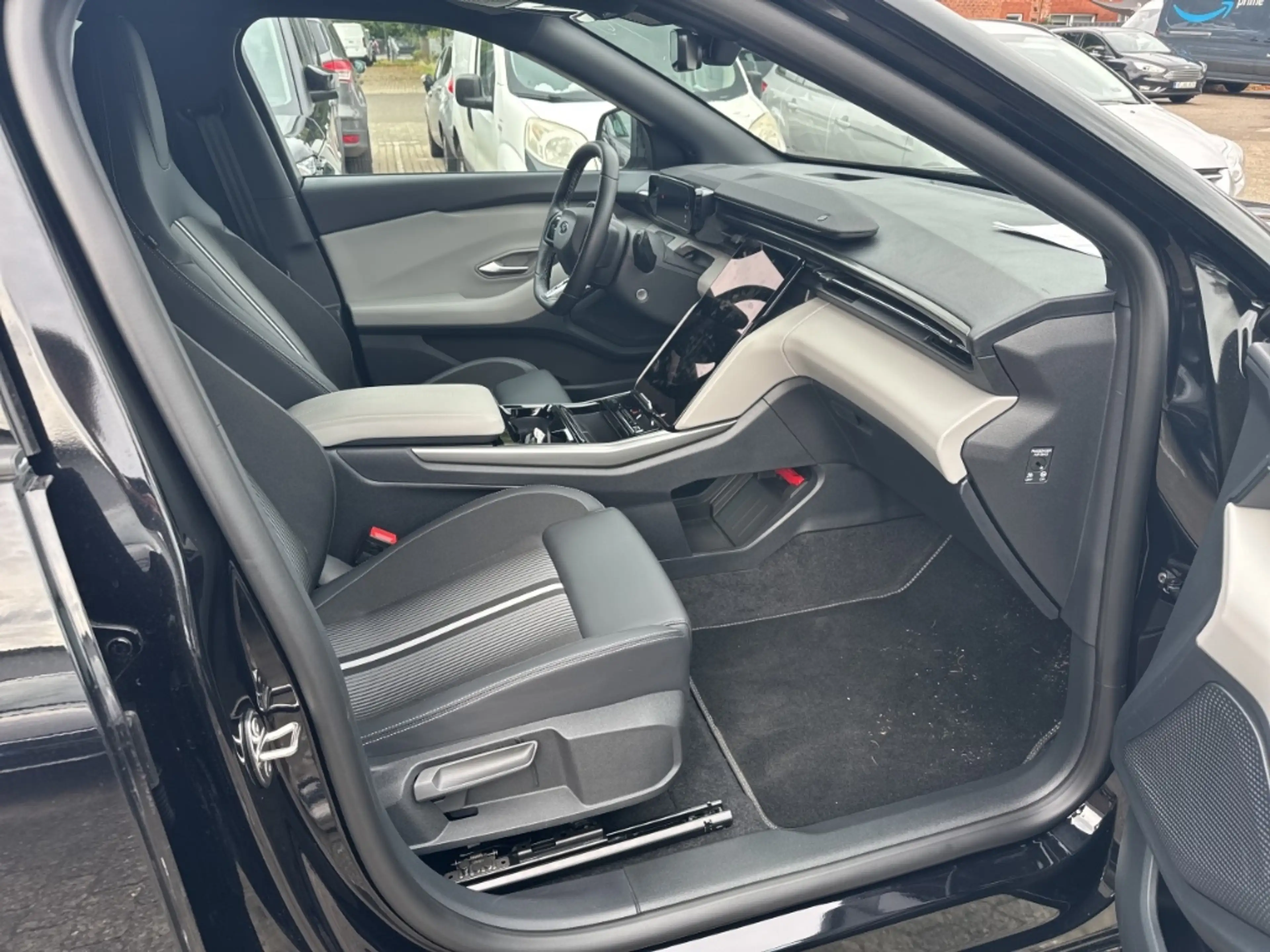 Ford Capri ELECT 77KW/H EXTENDET RWD RANGE NAVI / LED / AHK — photo 12