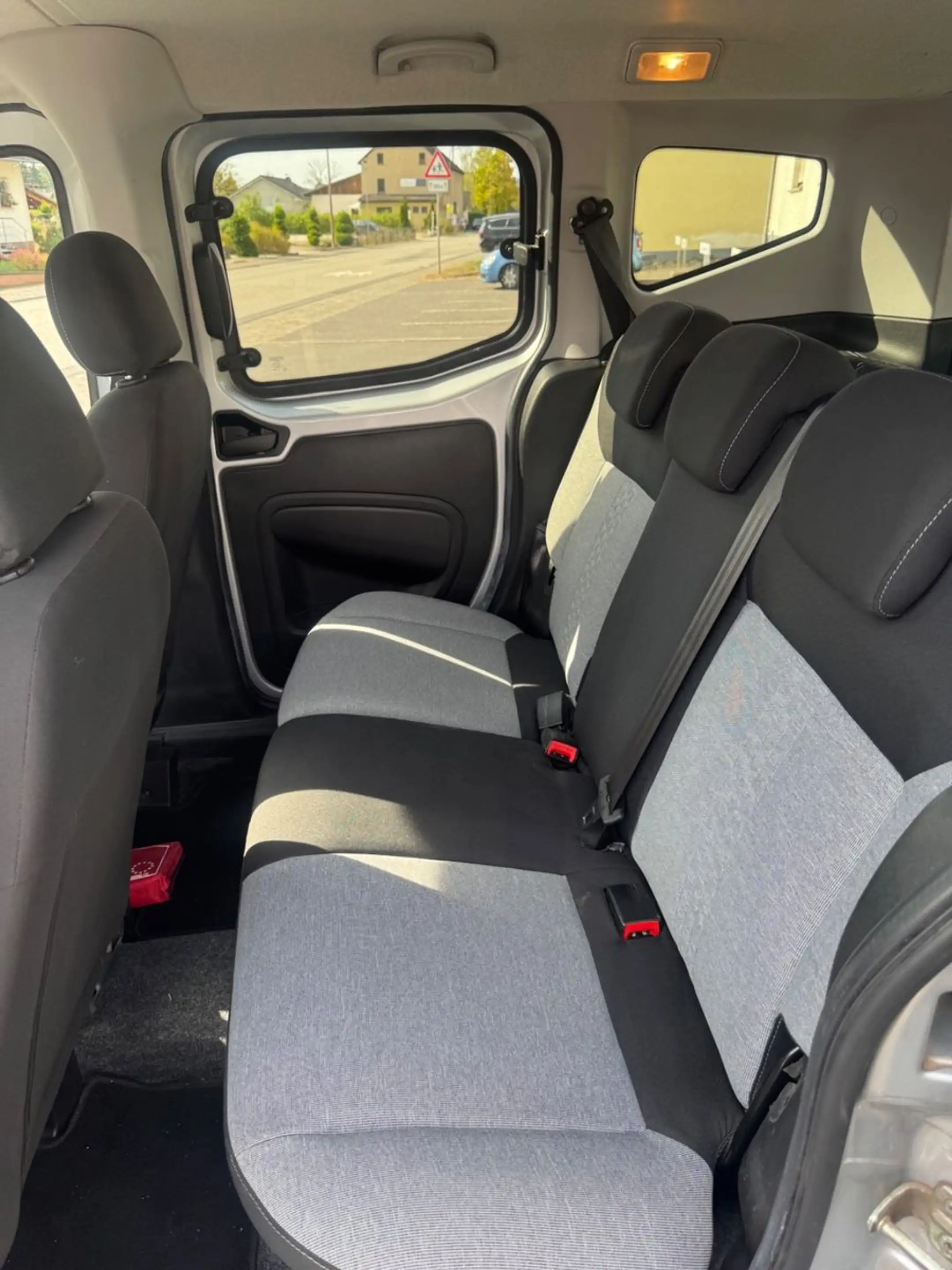 Fiat Qubo Lounge — photo 6