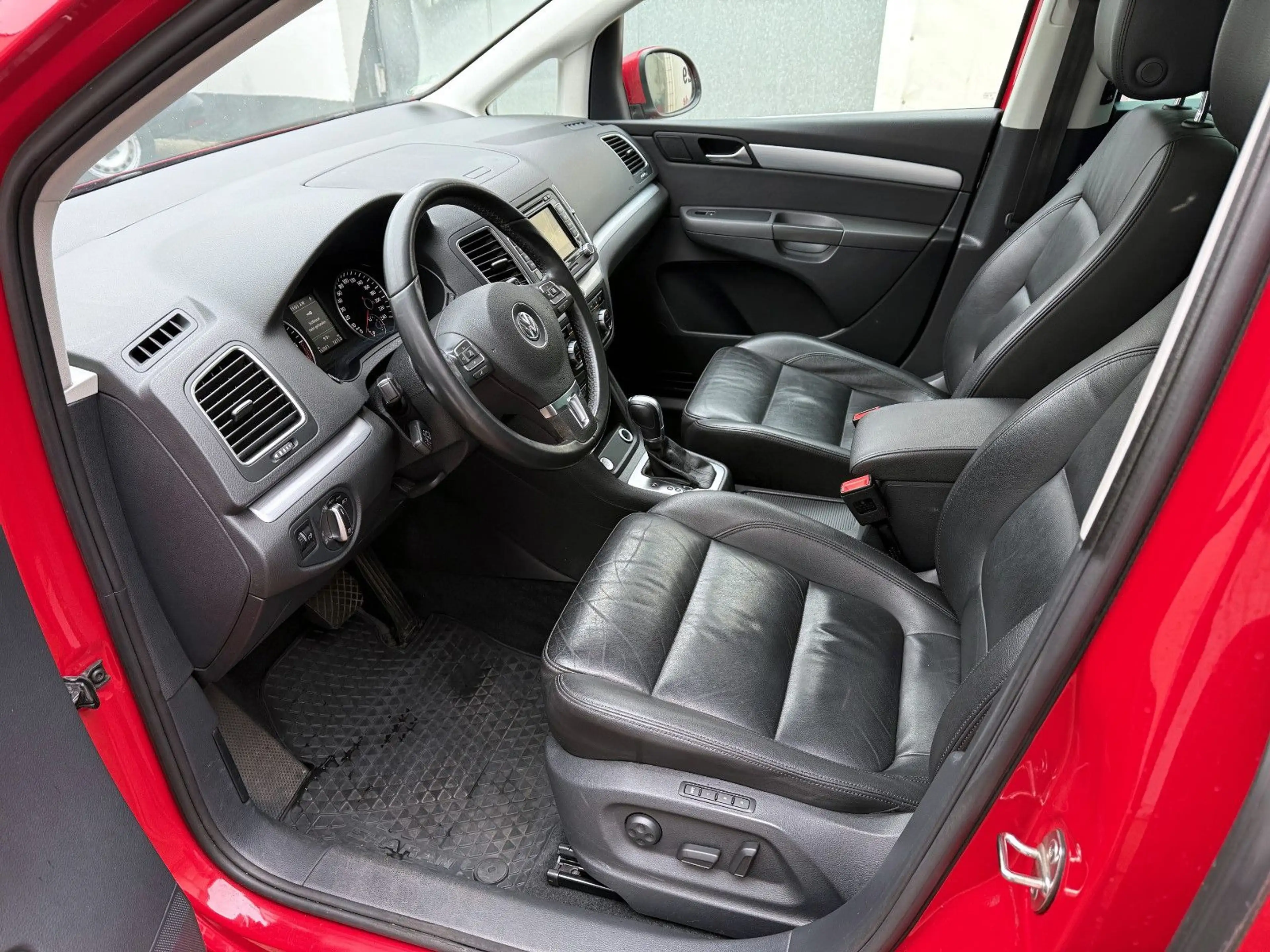 Volkswagen Sharan 2.0 TDI DSG Highl. LEDER/PANO/KAMERA/LED — photo 12
