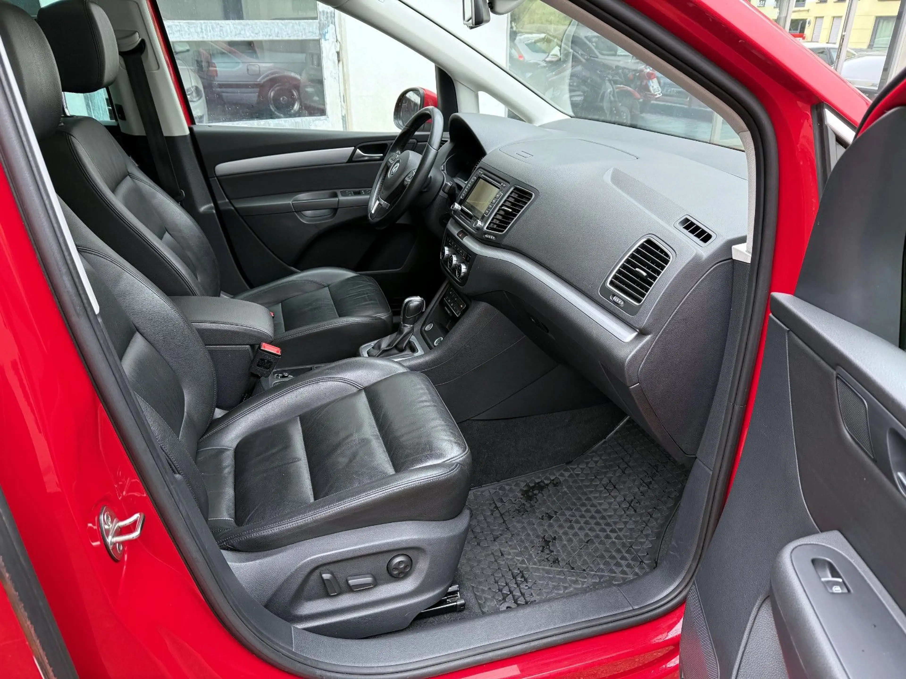 Volkswagen Sharan 2.0 TDI DSG Highl. LEDER/PANO/KAMERA/LED — photo 10