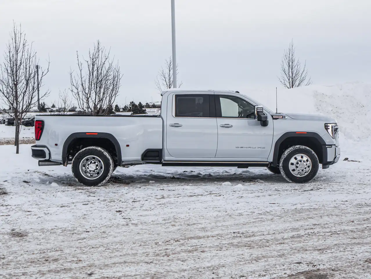 GMC Sierra 3500HD снимка GMC Sierra 3500HD