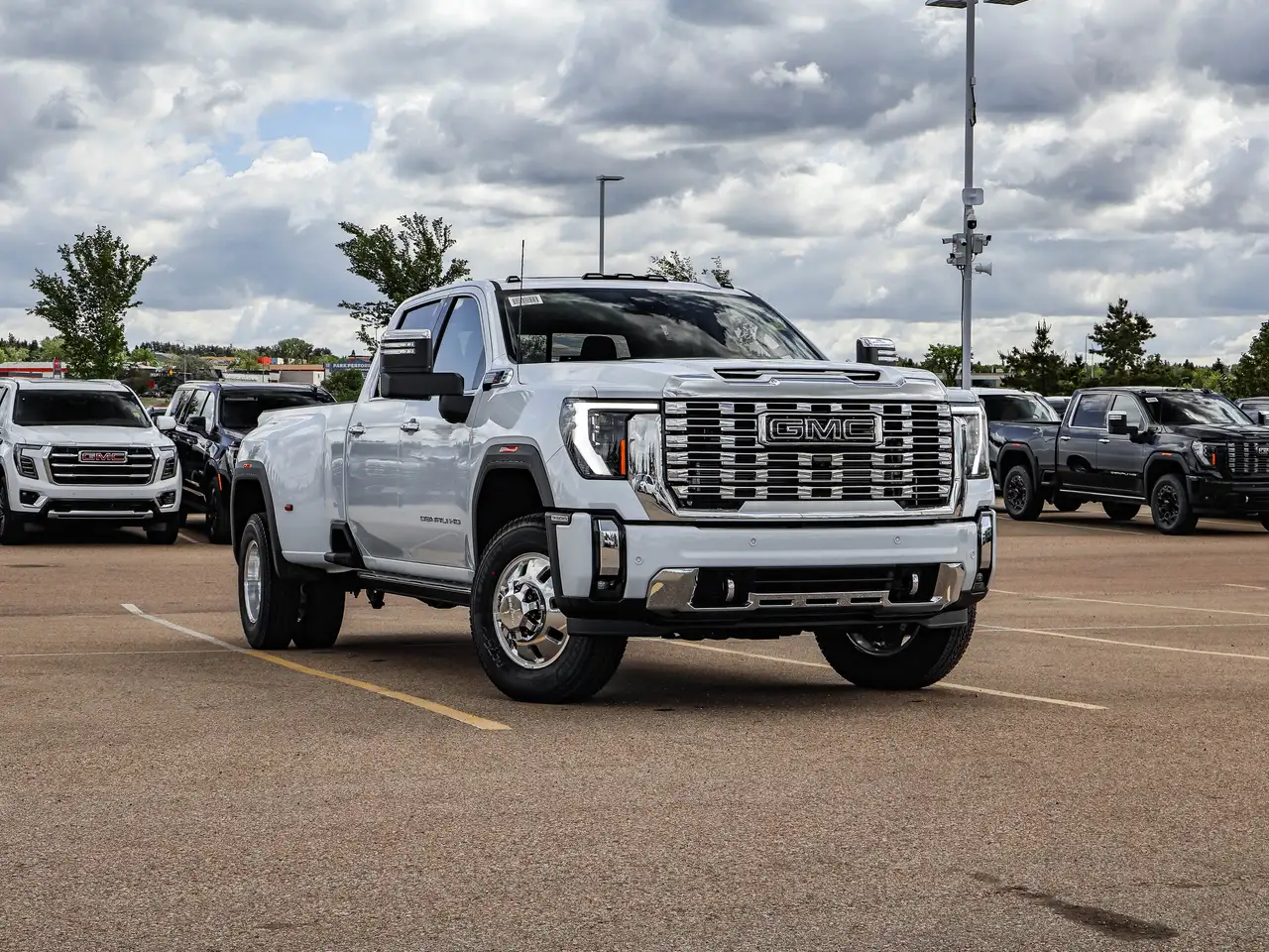 GMC Sierra 3500HD fotografie GMC Sierra 3500HD