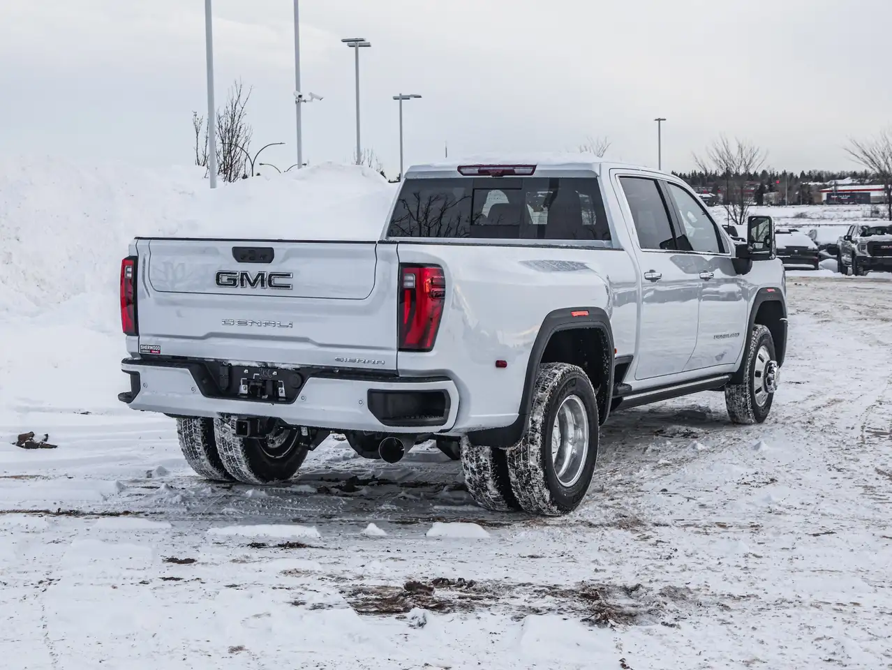 GMC Sierra 3500HD снимка GMC Sierra 3500HD