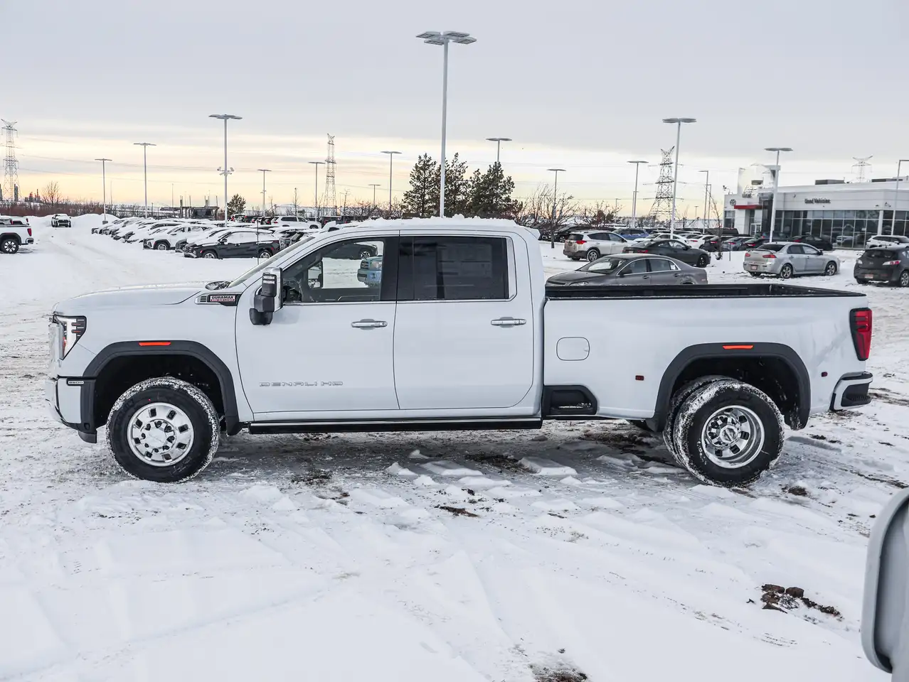 GMC Sierra 3500HD снимка GMC Sierra 3500HD