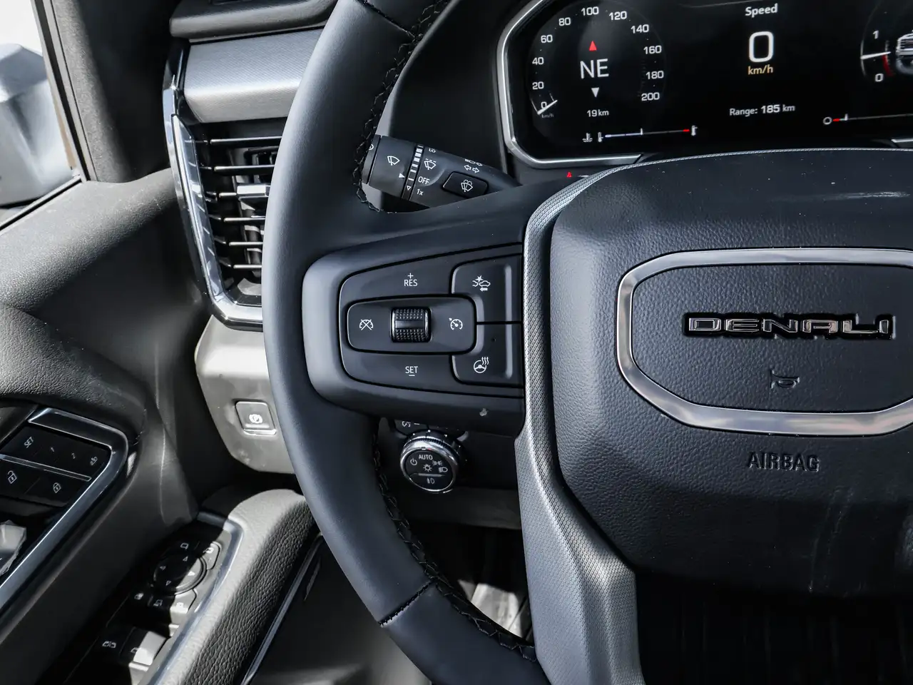 GMC Sierra 3500HD fotografie GMC Sierra 3500HD