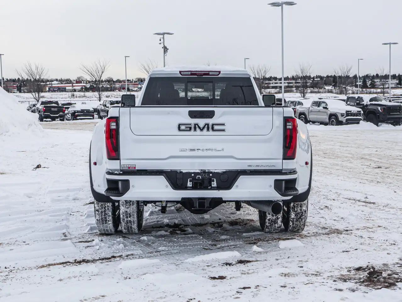 GMC Sierra 3500HD снимка GMC Sierra 3500HD