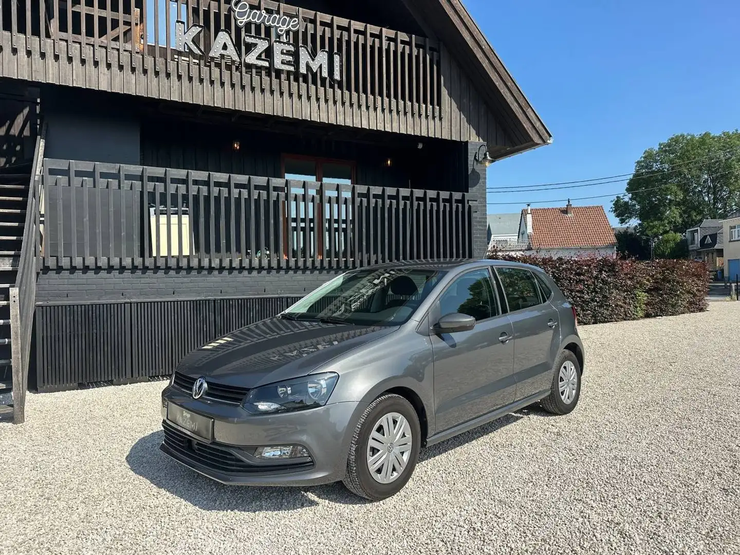 Volkswagen Polo 1.0i ** ETAT NEUF !!! 32.670 KM ! ** Gris - 1