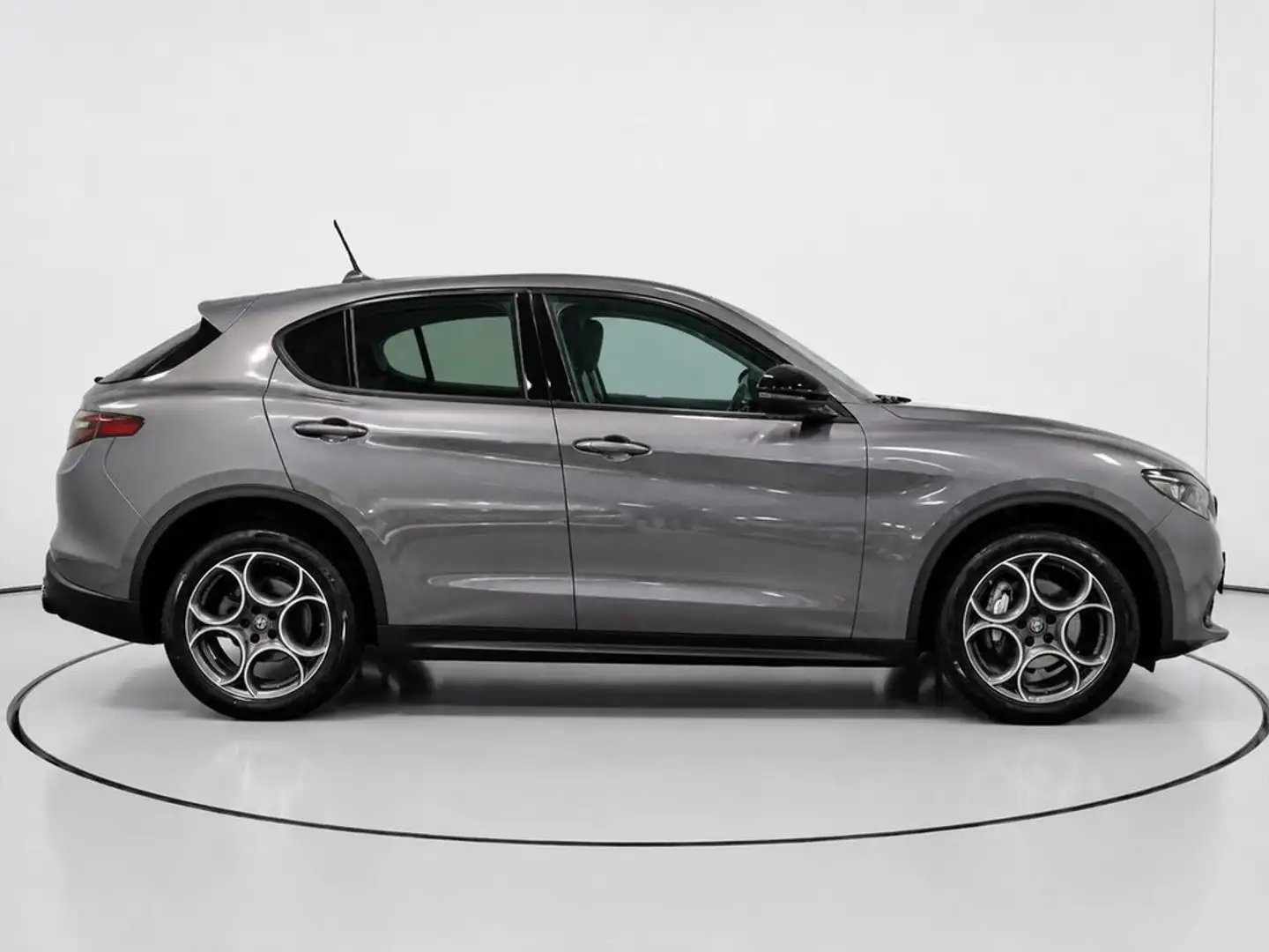 Alfa Romeo Stelvio 2.2 Sprint RWD Aut. 160 Negro - 2