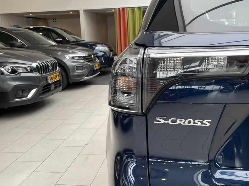 Suzuki S-Cross 1.4 Boosterjet SmartHybride Select [ CAMERA I CARP — photo 21