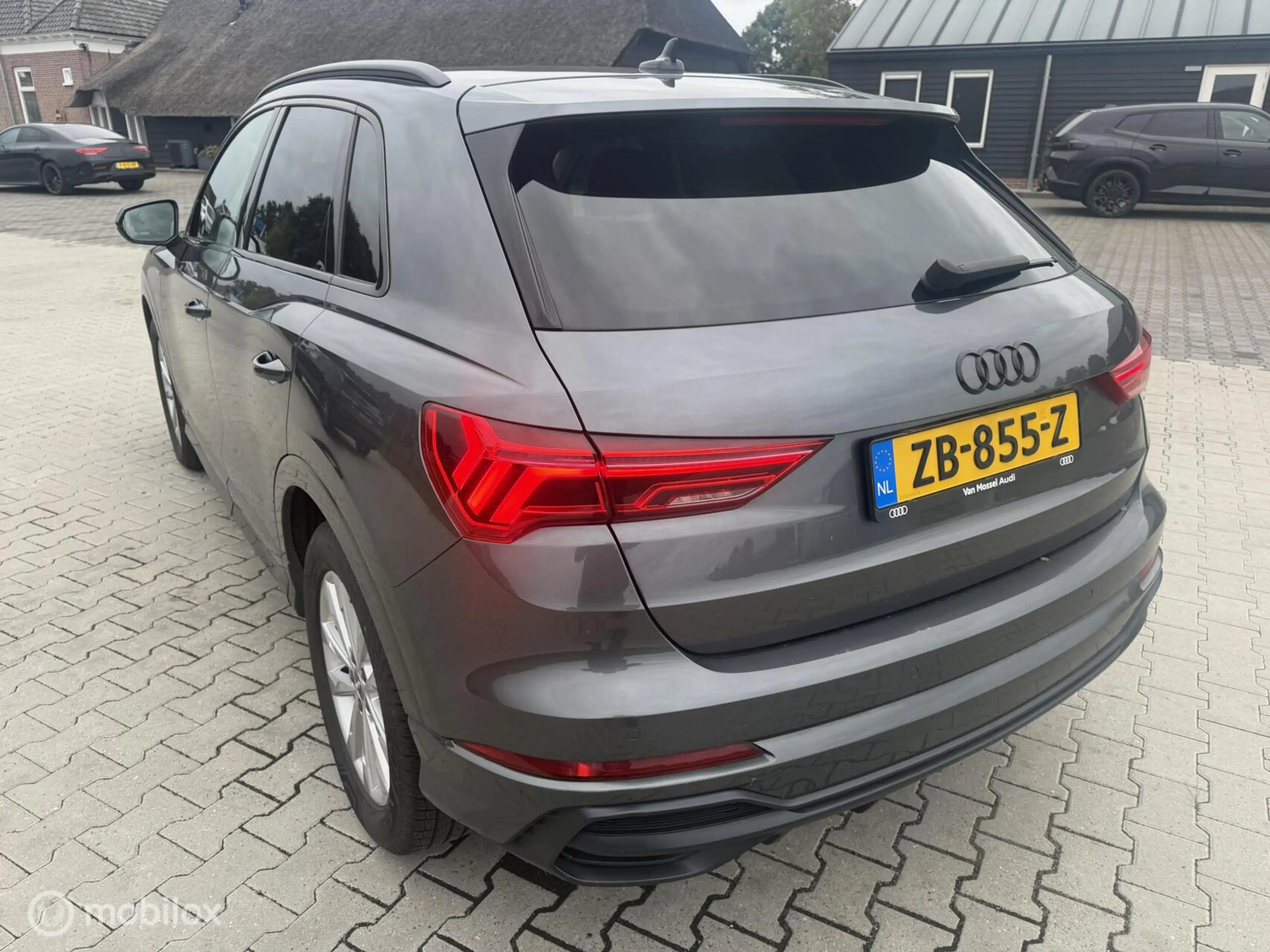 Audi Q3 35 TFSI S Line Pro Line S — photo 4